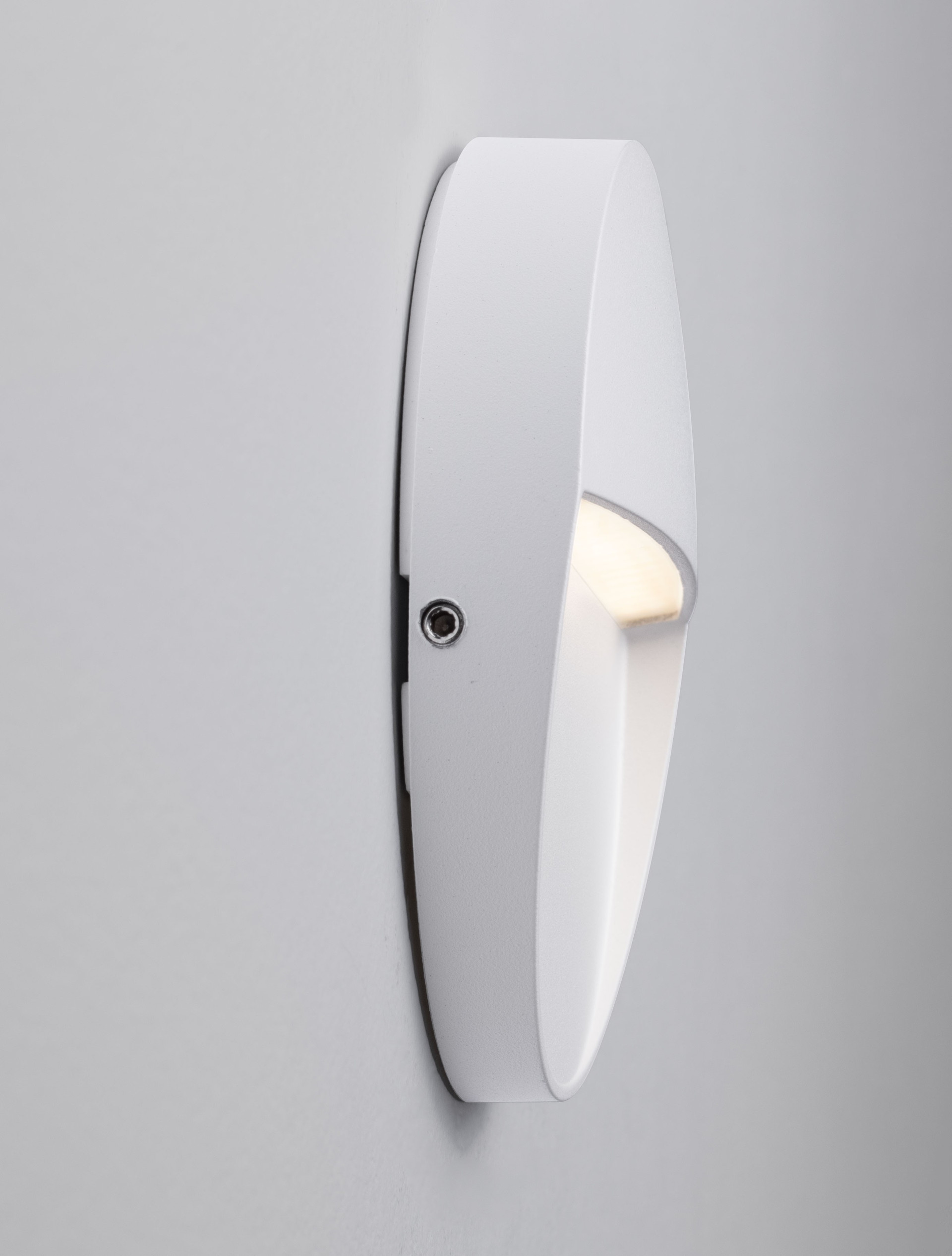 TOBY | W 2.2 D 11 cm | 3 W | 3000 K | 99 lm | IP54 | White | Aluminum