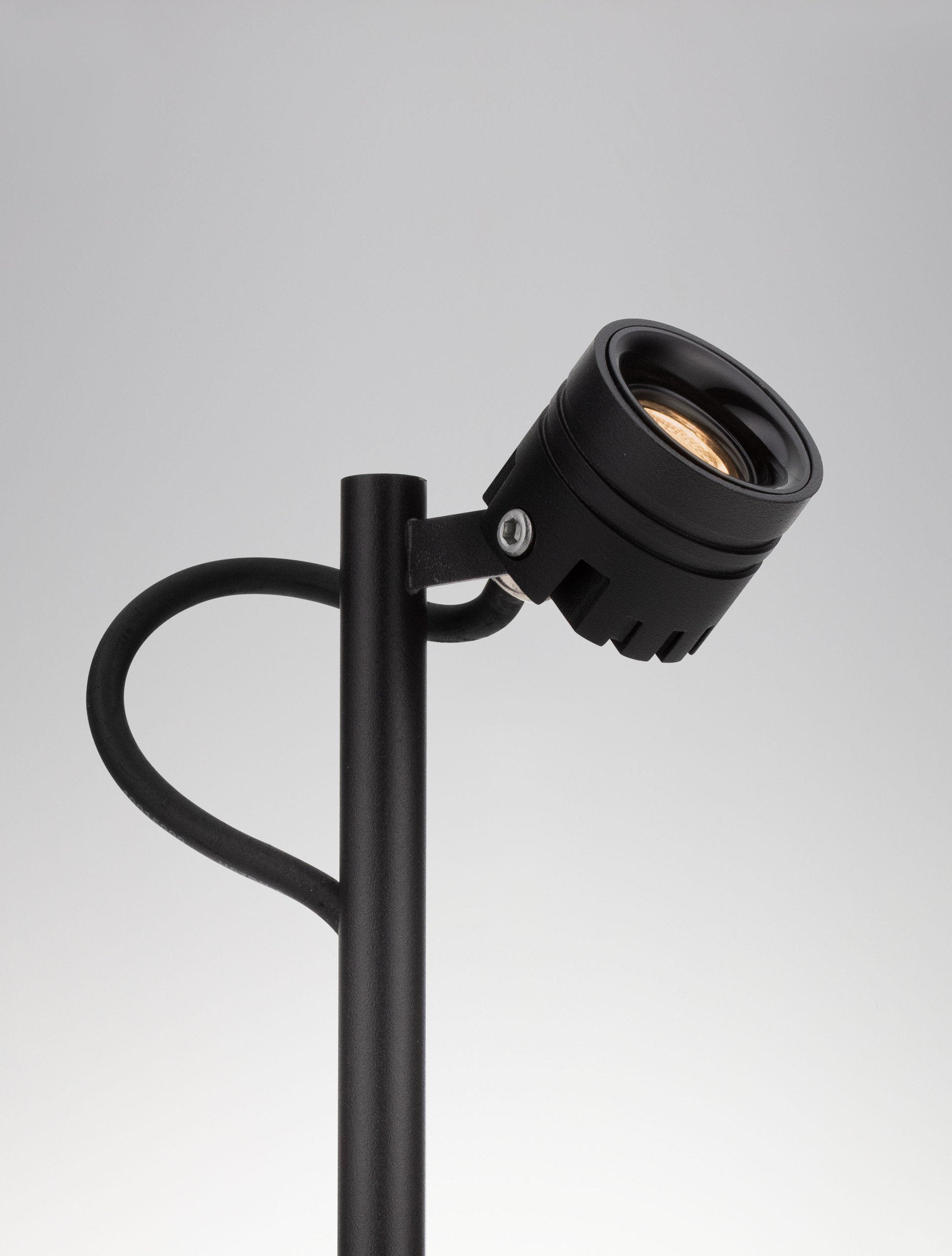 SENTO | W 6 H 50 D 6.5 cm | 3 W | 3000 K | 135 lm | IP65 | Black | Aluminum