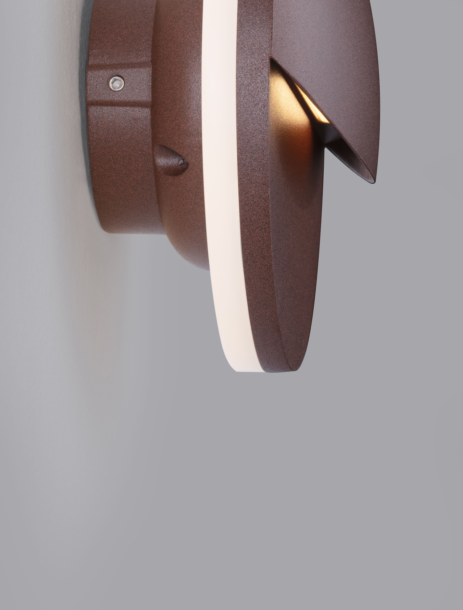PAN | W 7 D 15 cm | 9 W | 3000 K | 378 lm | IP54 | Corten | Aluminum