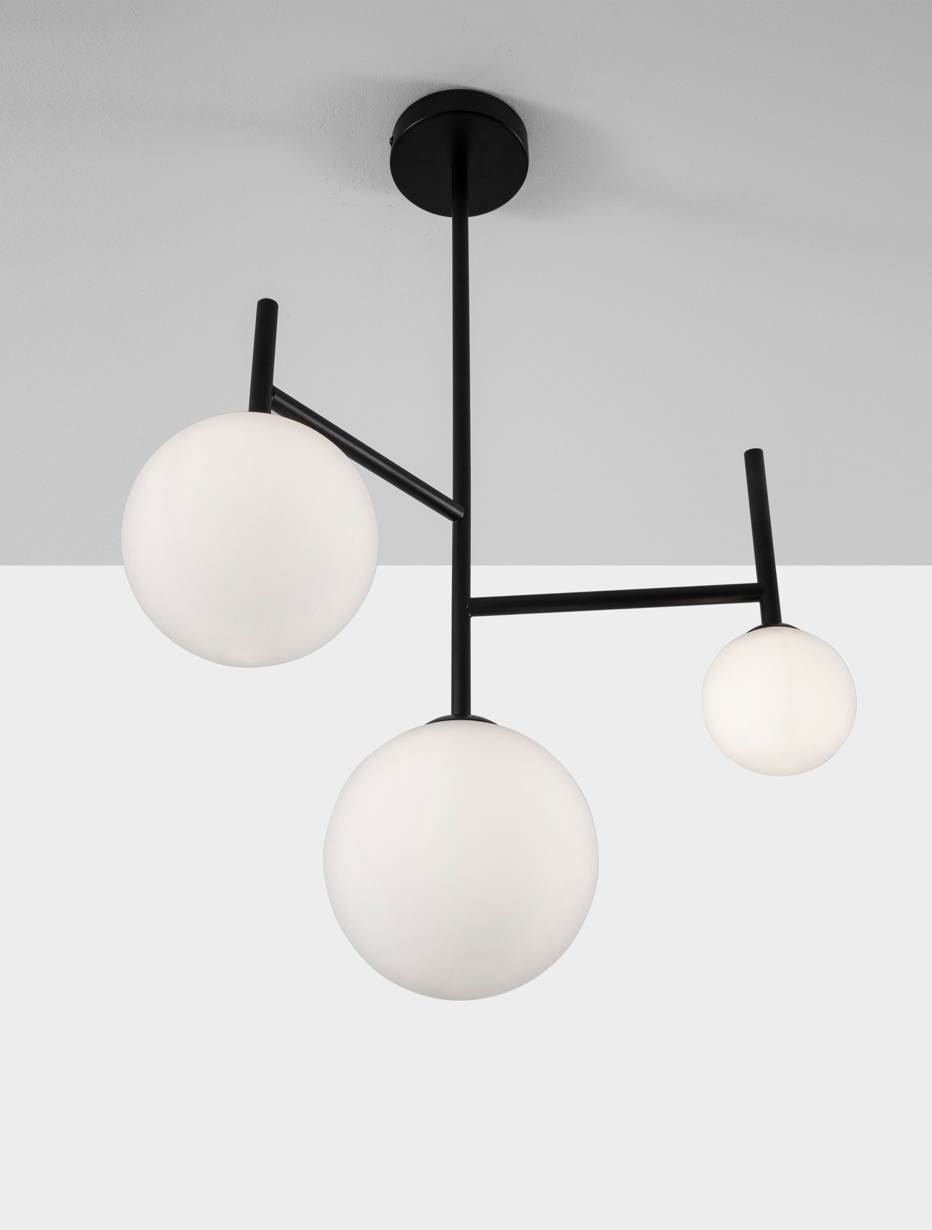BLAKY | H 71 D 49 cm | 15 W | IP20 | Black/White | Glass/Aluminum