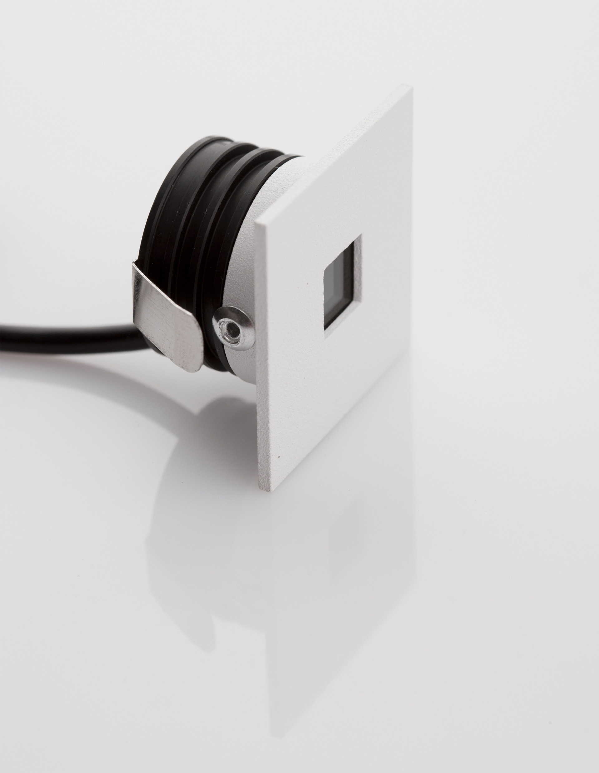 Passaggio W30-1W-L3.7-V2 thumbnail