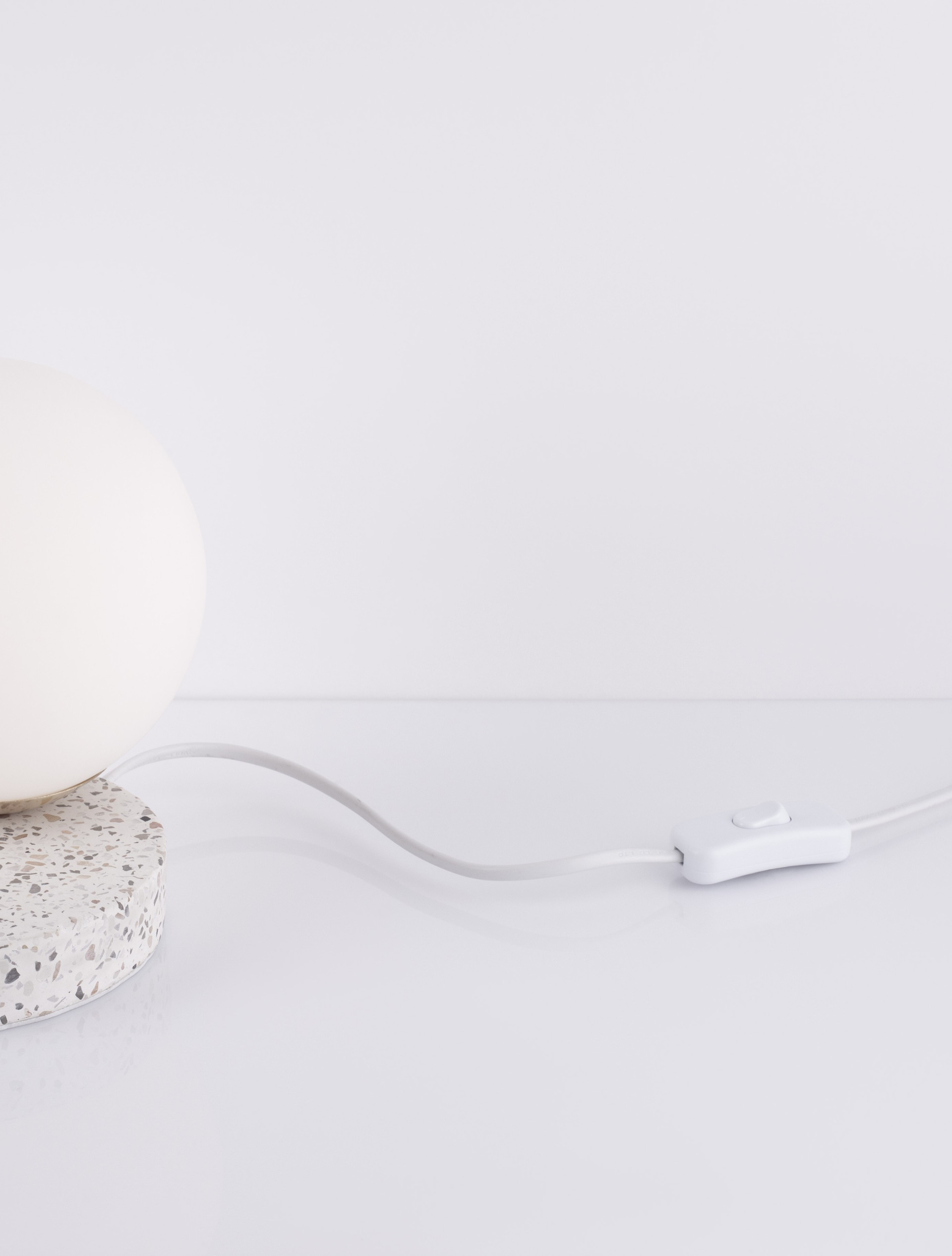 BESON | L 15 W 17.5 H 18 cm | 5 W | IP20 | Gray | Glass/Marble