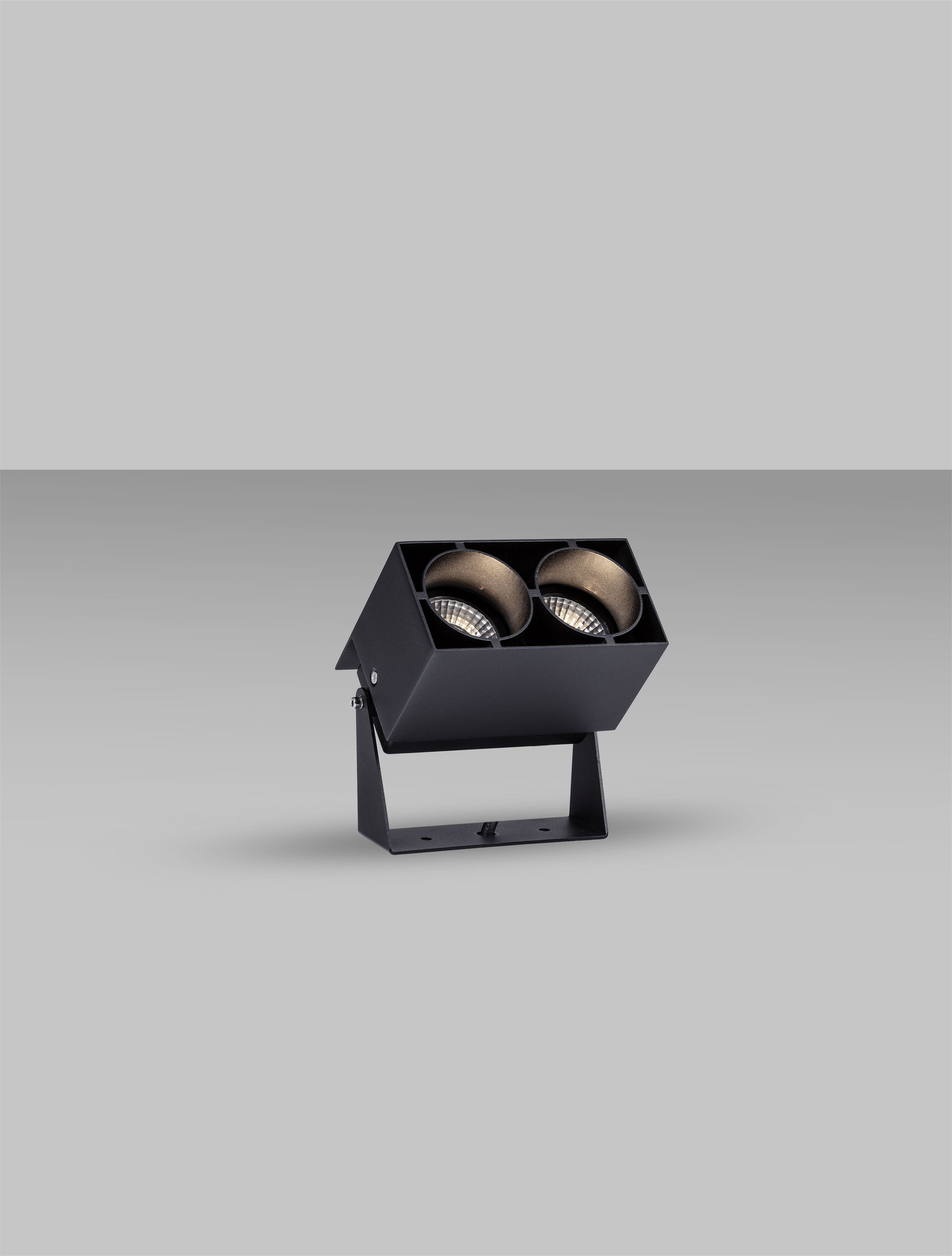 Ander B30-10W | L 13.5 W 7 H 16.5 cm | 10 W | 3000/4000/5000 K | 604 lm | IP65 | Black | Aluminum