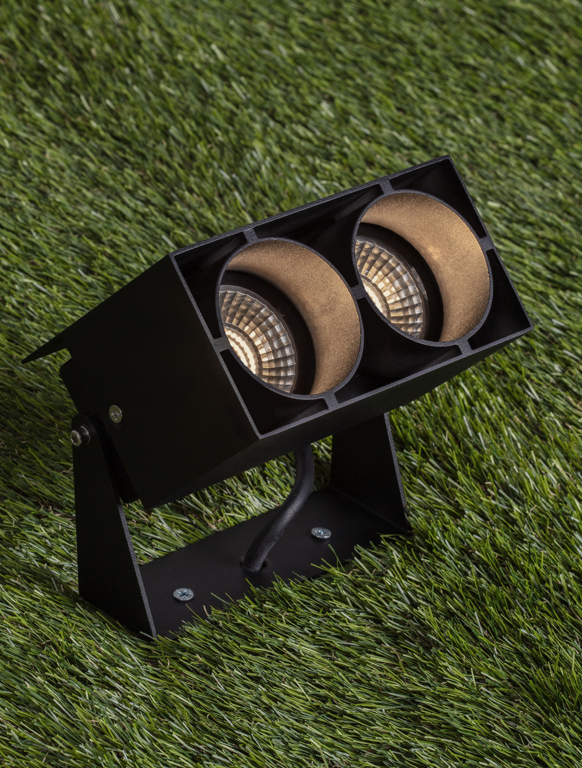 Ander B30-10W | L 13.5 W 7 H 16.5 cm | 10 W | 3000/4000/5000 K | 604 lm | IP65 | Black | Aluminum