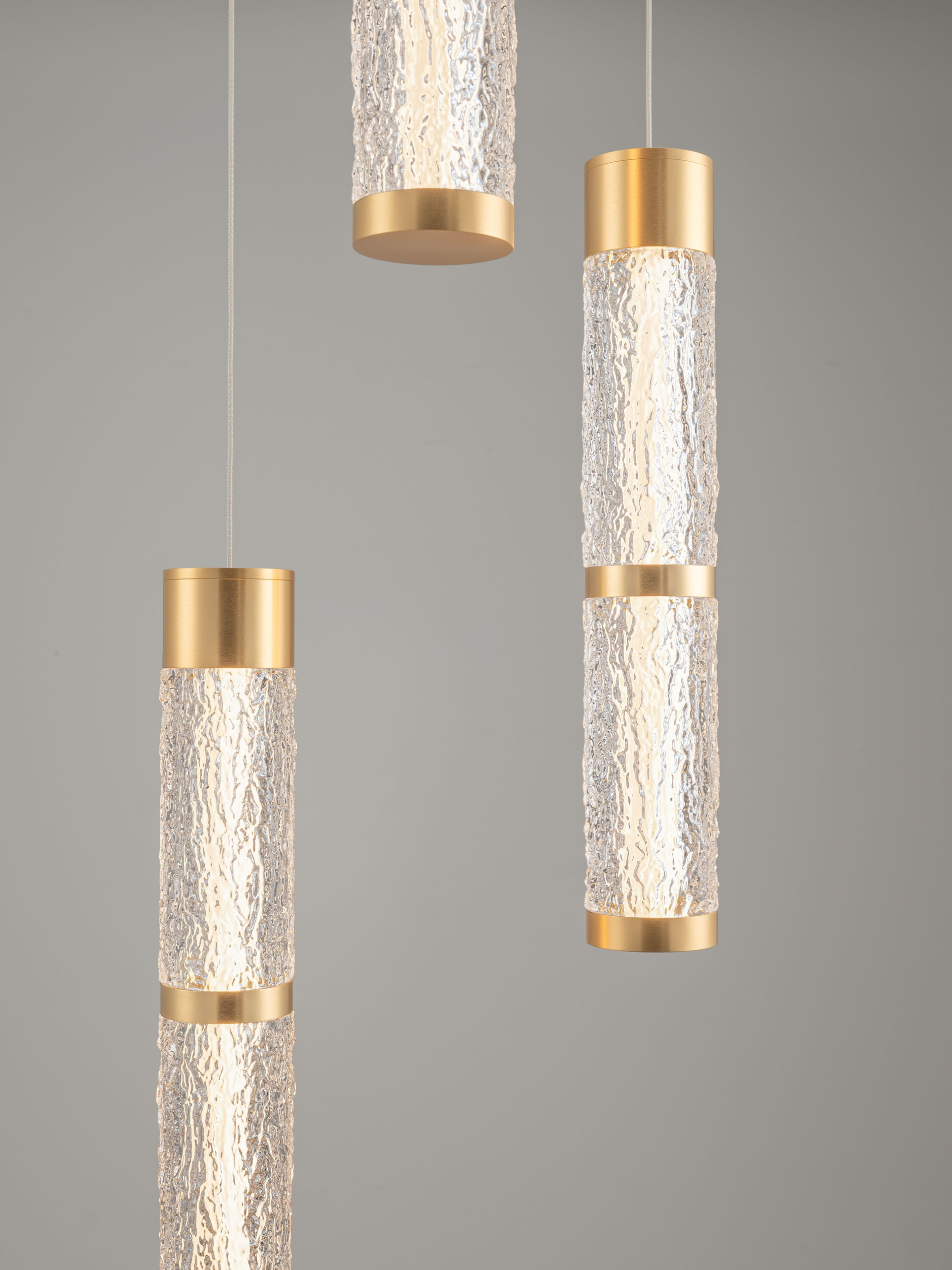 DECORO | H 250 D 28 cm | 33 W | 3000 K | 2520 lm | IP20 | Ορείχαλκος Χρυσός | Ατσάλι/Αλουμίνιο/Ακρυλικό/Σιλικόνη