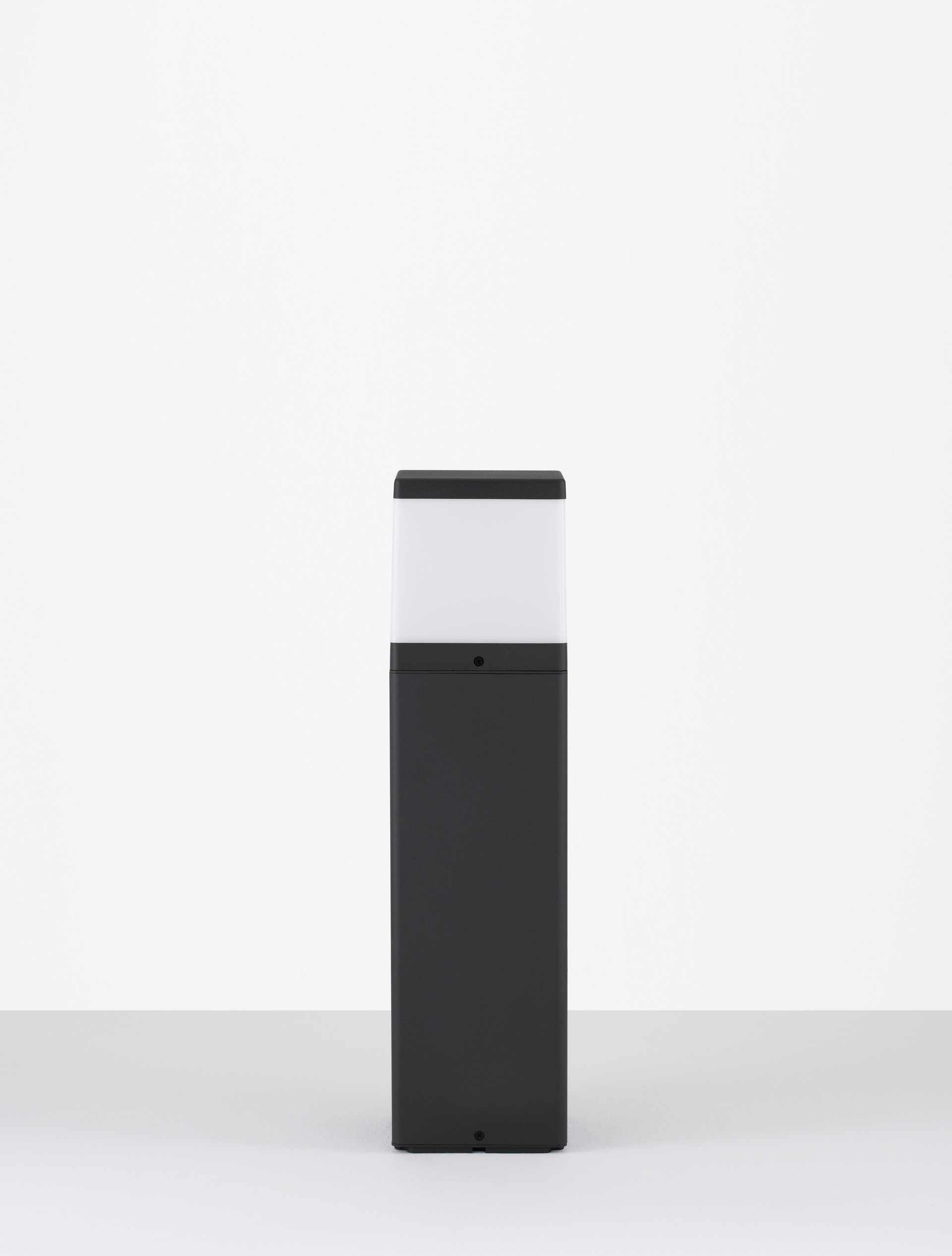 FERRON | L 13 W 13 H 50 cm | 12 W | IP65 | Dark Gray | Aluminum