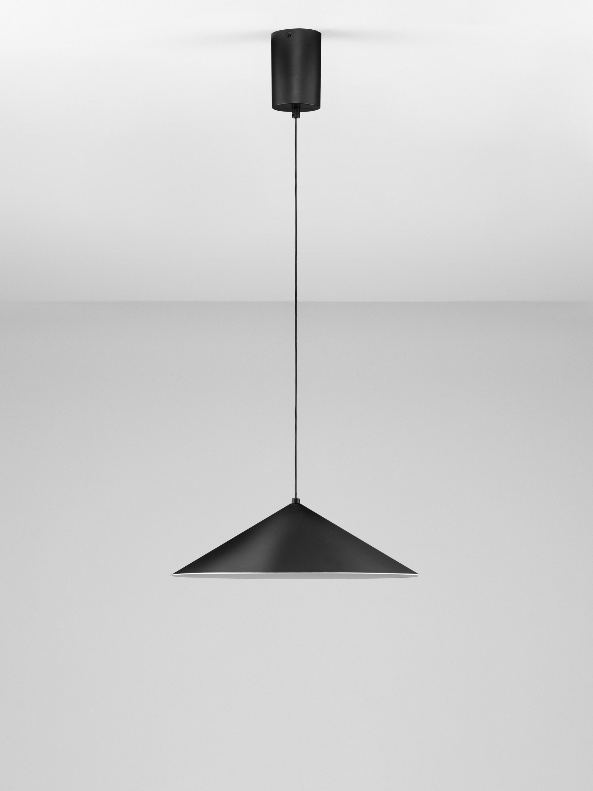 LUI | H 205 D 40 cm | 12 W | 3000 K | 767 lm | IP20 | Black | Steel/Aluminum