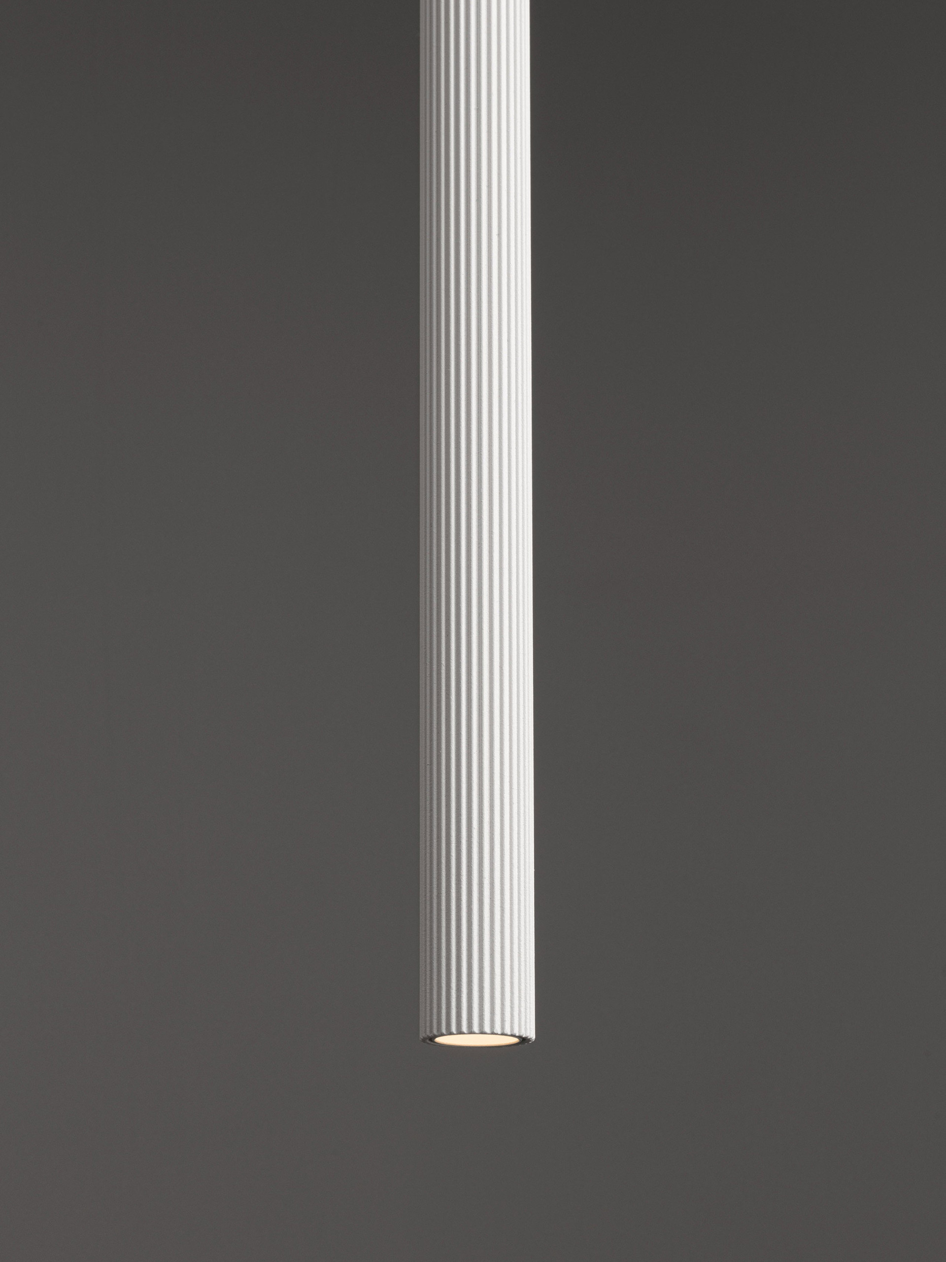 BRILLIA | H 250 D 7 cm | 4 W | 3000/2700/4000 K | 100 lm | IP20 | White | Aluminum