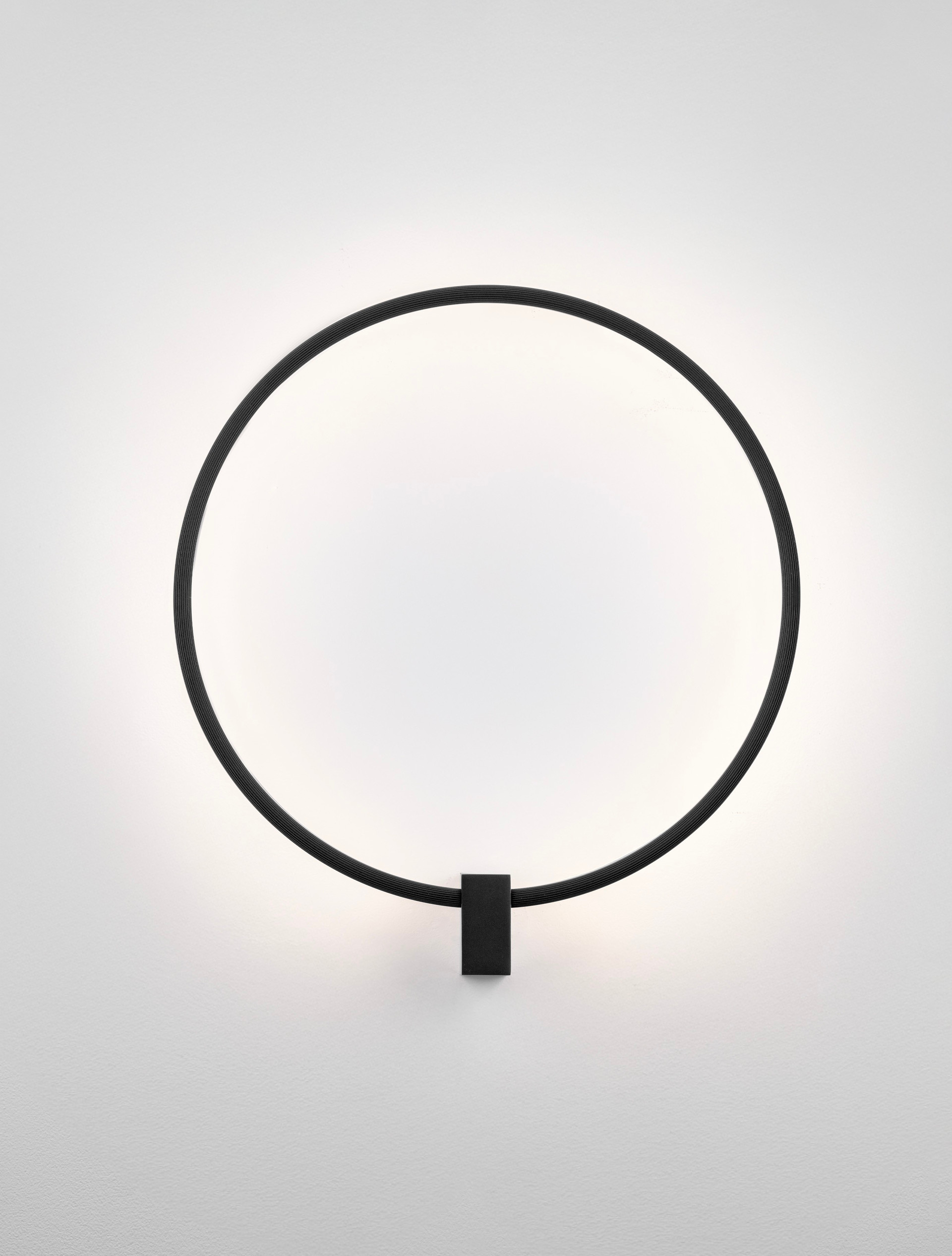 CERCIO | W 10 H 55 D 50 cm | 21 W | 3000/2700/4000 K | 1050 lm | IP20 | Black | Aluminum