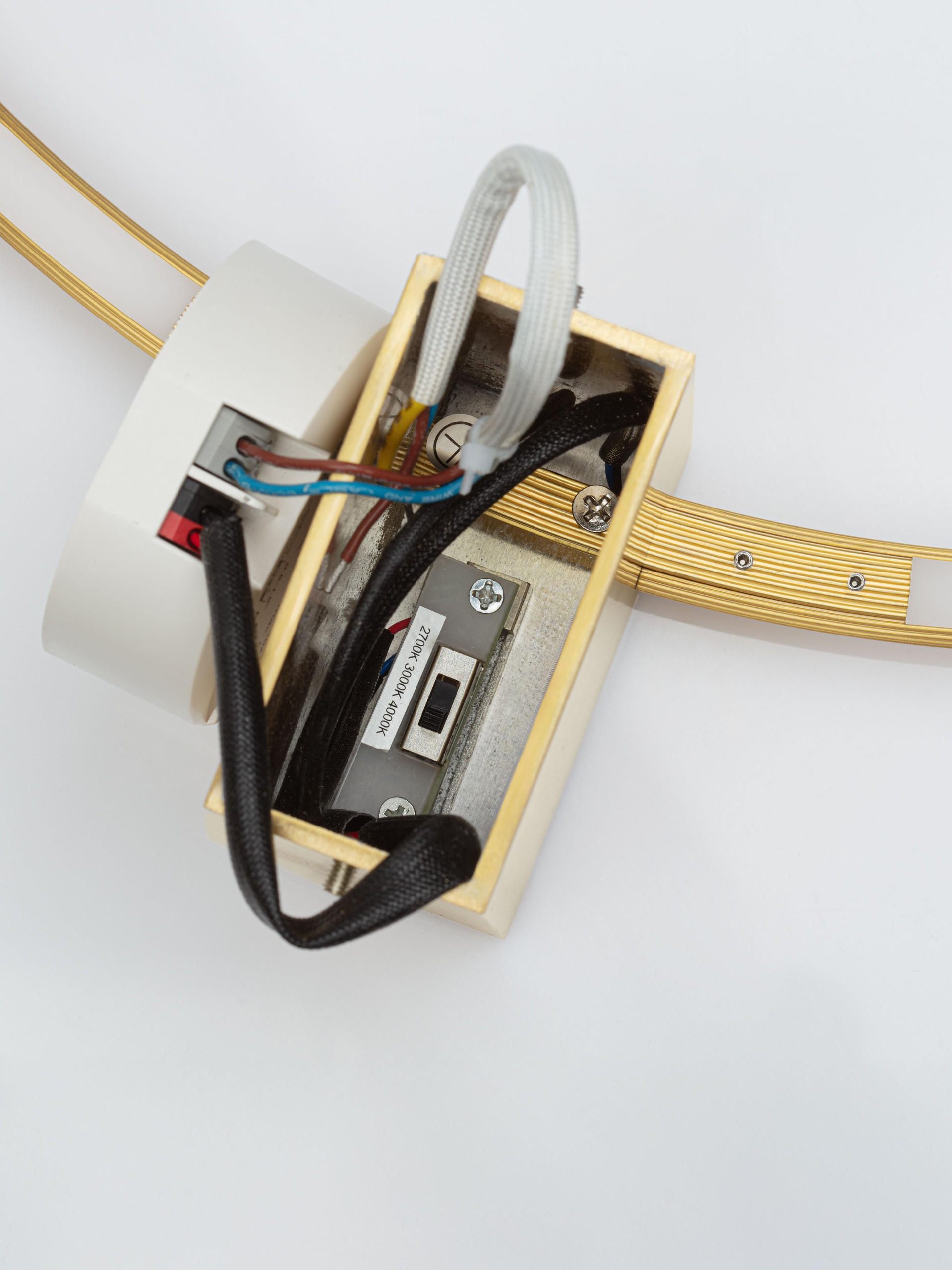 CERCIO | W 10 H 55 D 50 cm | 21 W | 3000/2700/4000 K | 1050 lm | IP20 | Gold | Aluminum
