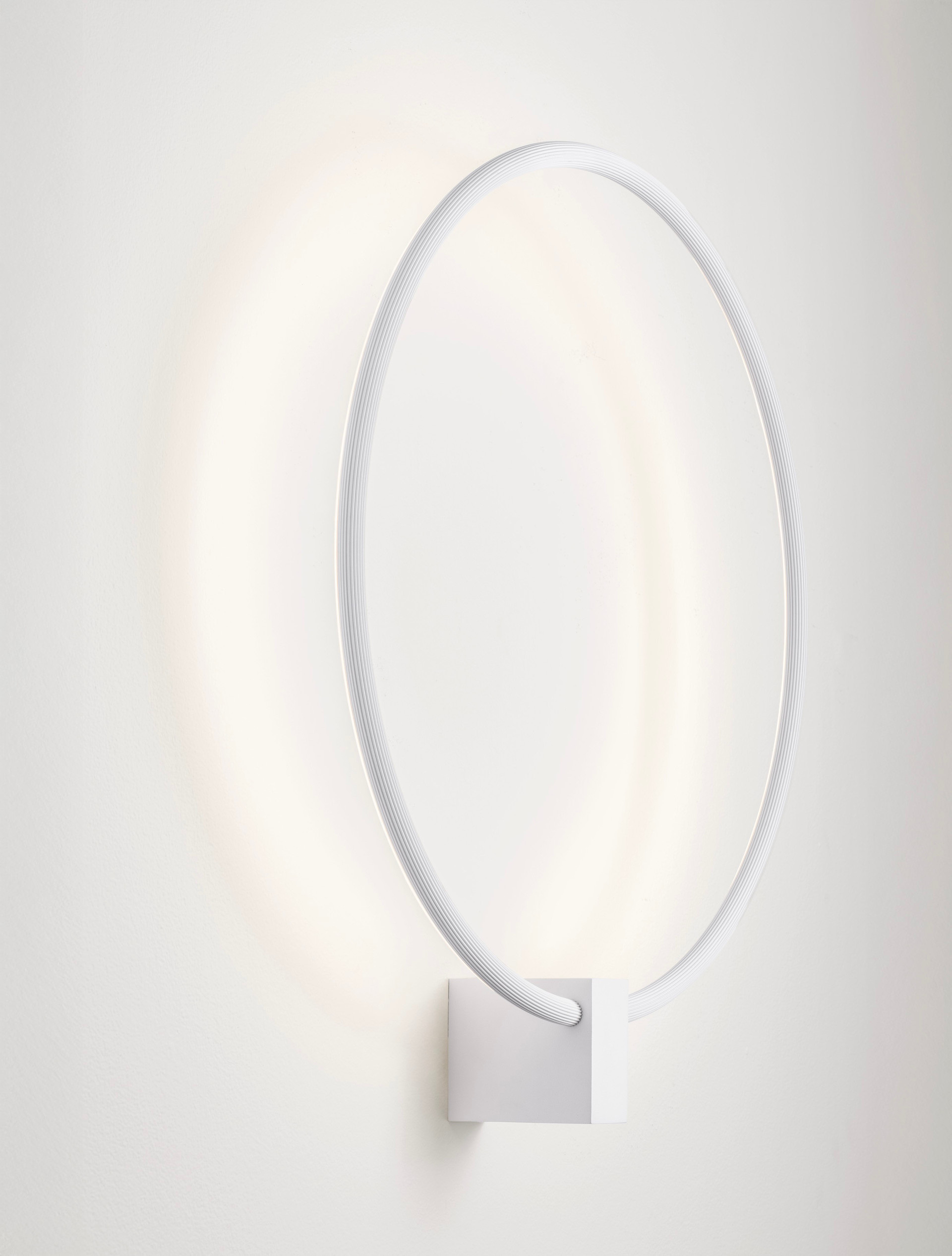 CERCIO | W 10 H 55 D 50 cm | 21 W | 3000/2700/4000 K | 1050 lm | IP20 | White | Aluminum