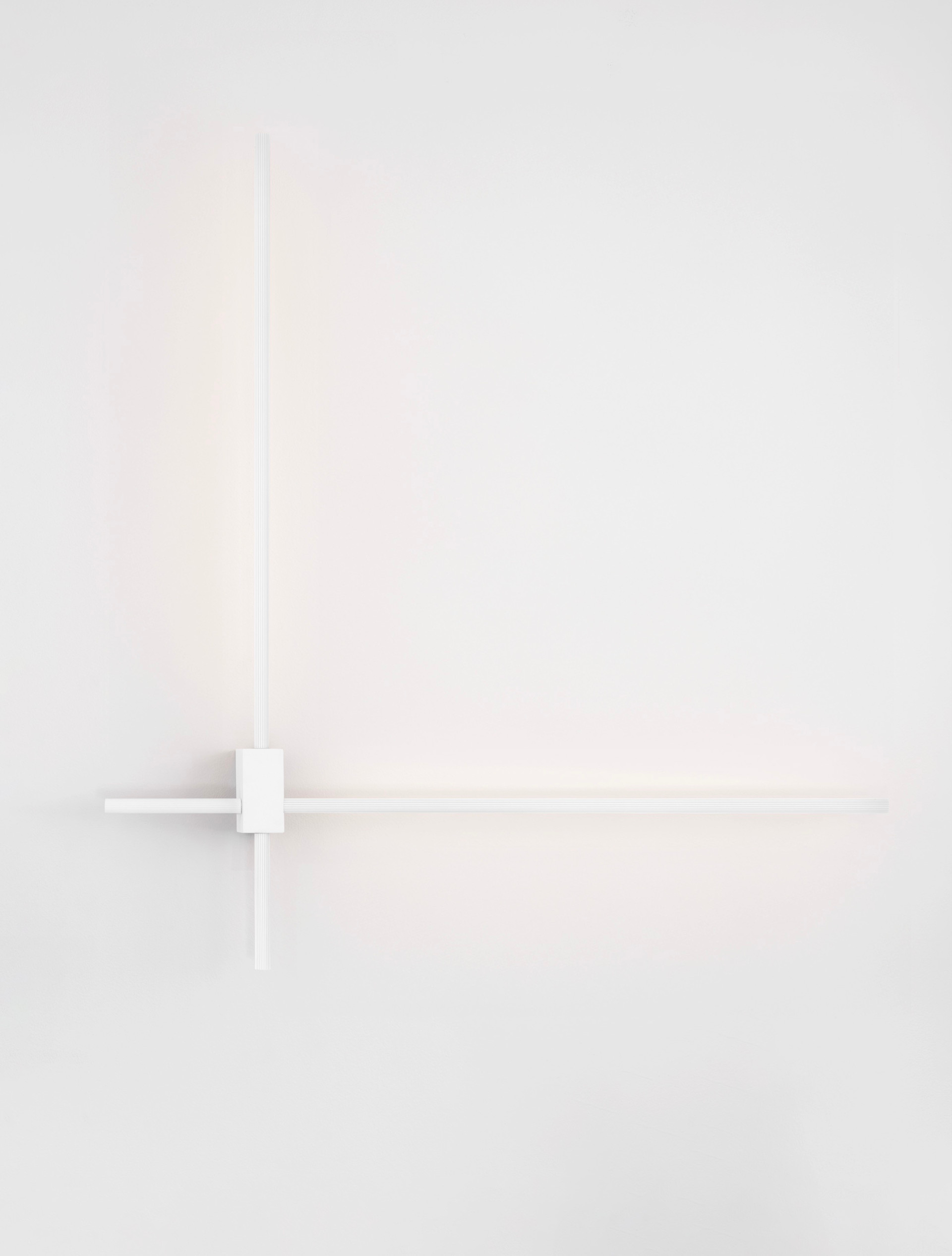 PEAK | L 76 W 9.5 H 80 cm | 20 W | 3000/2700/4000 K | 1000 lm | IP20 | Blanco | Aluminio