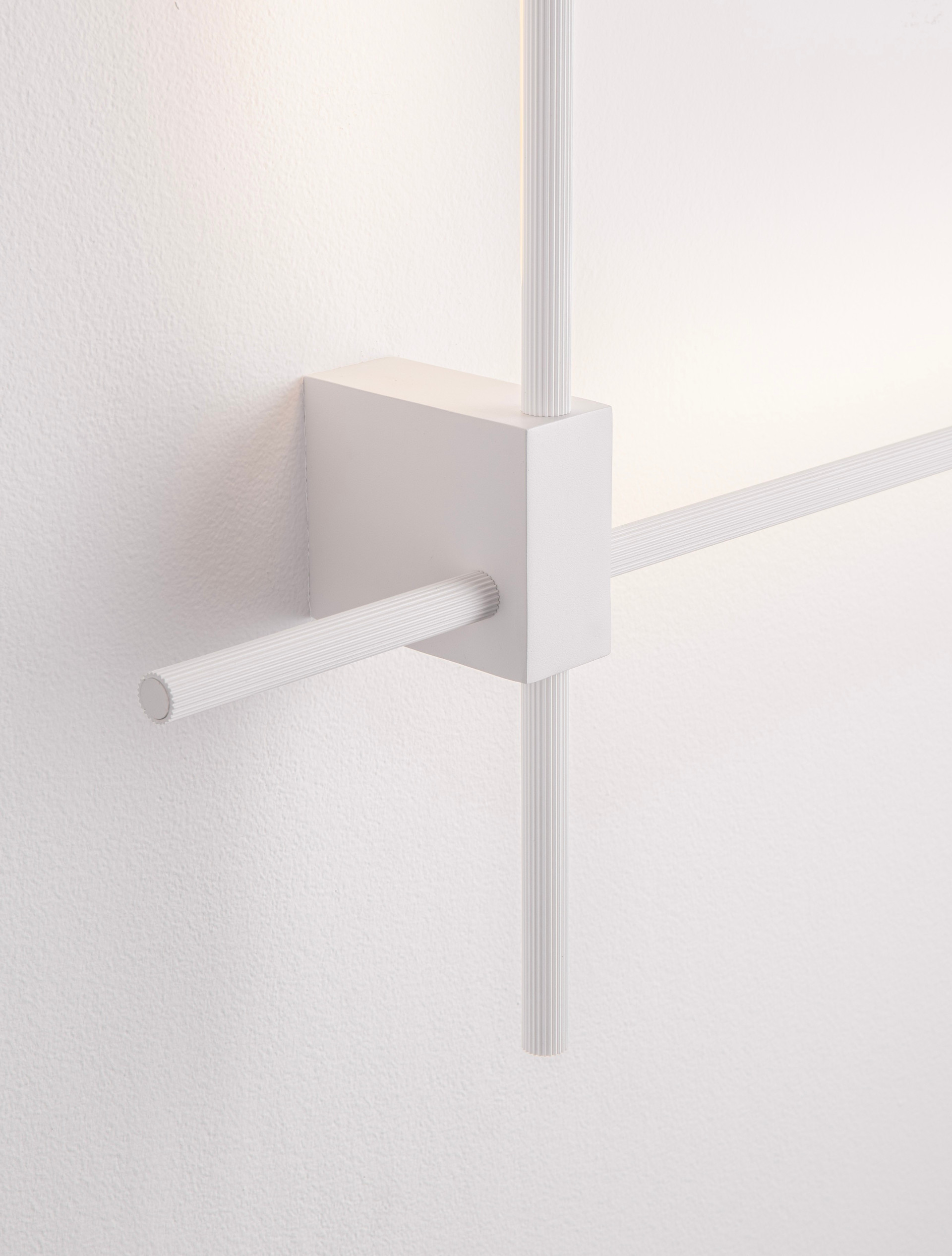 PEAK | L 76 W 9.5 H 80 cm | 20 W | 3000/2700/4000 K | 1000 lm | IP20 | Blanco | Aluminio