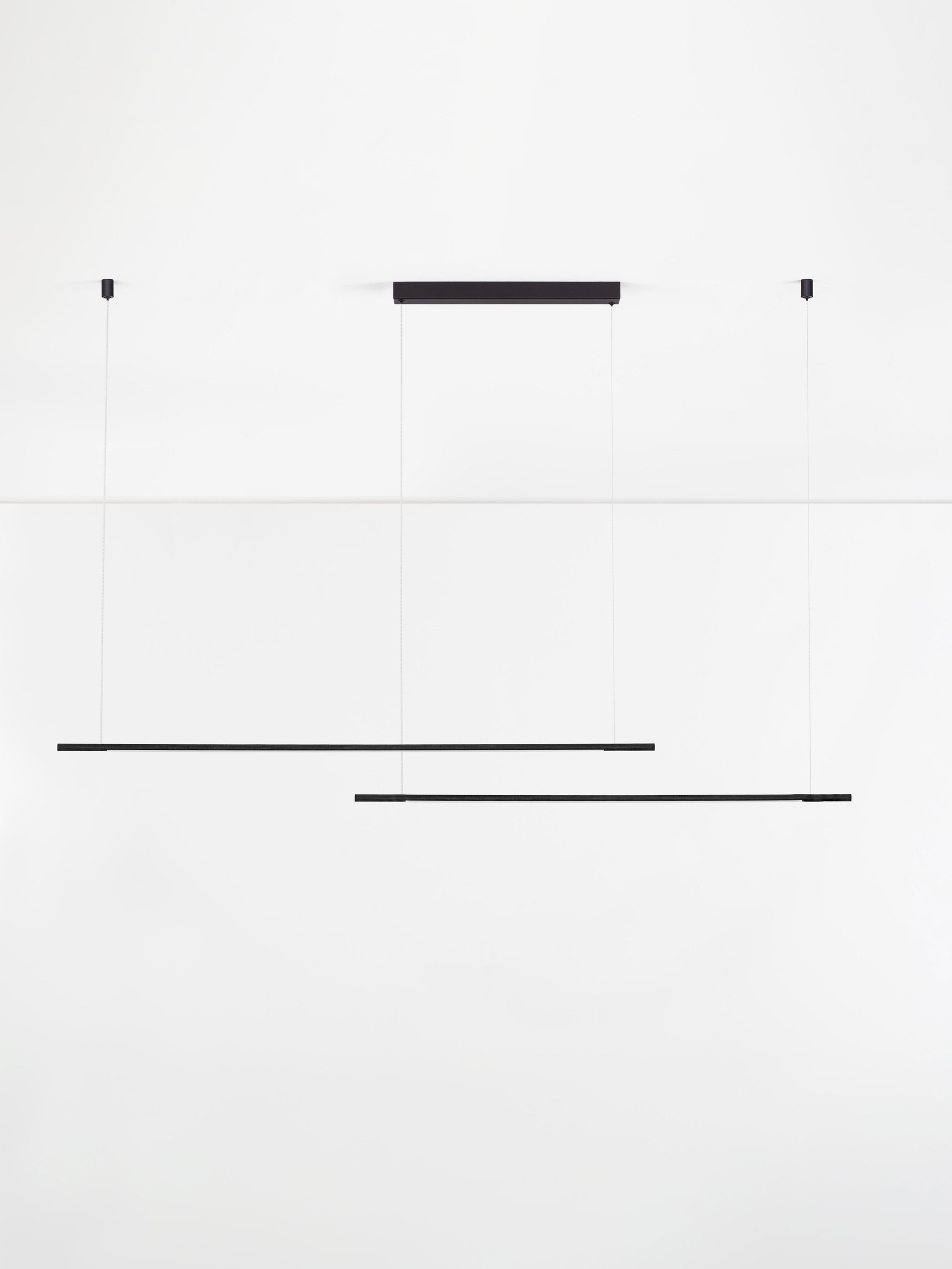 BRILLIA | L 161 W 7.2 H 140 cm | 40 W | 3000/2700/4000 K | 2400 lm | IP20 | Black | Aluminum