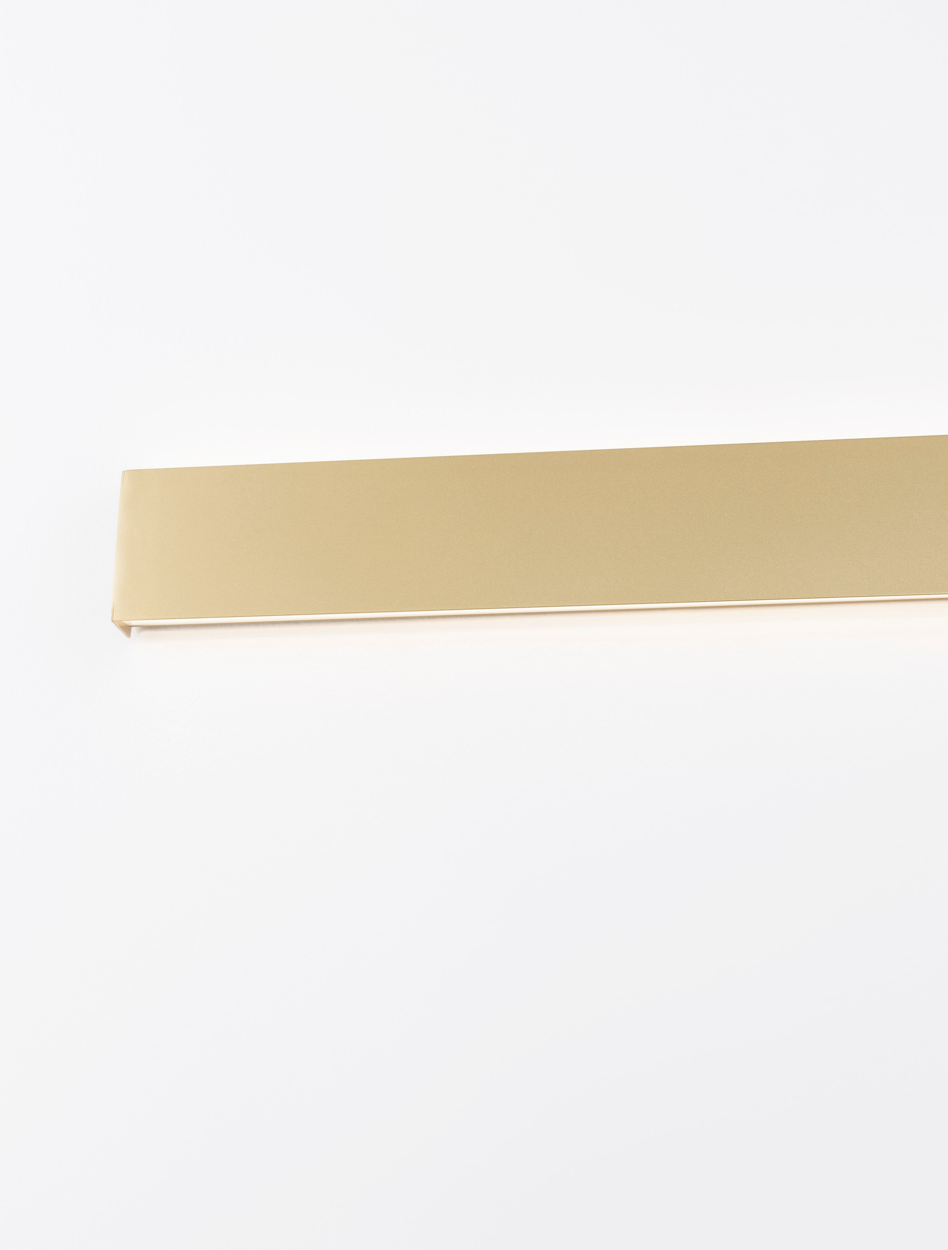 SELINE | L 60 W 2.7 H 7.5 cm | 20 W | 3000 K | 1478 lm | IP44 | Gold | Aluminium