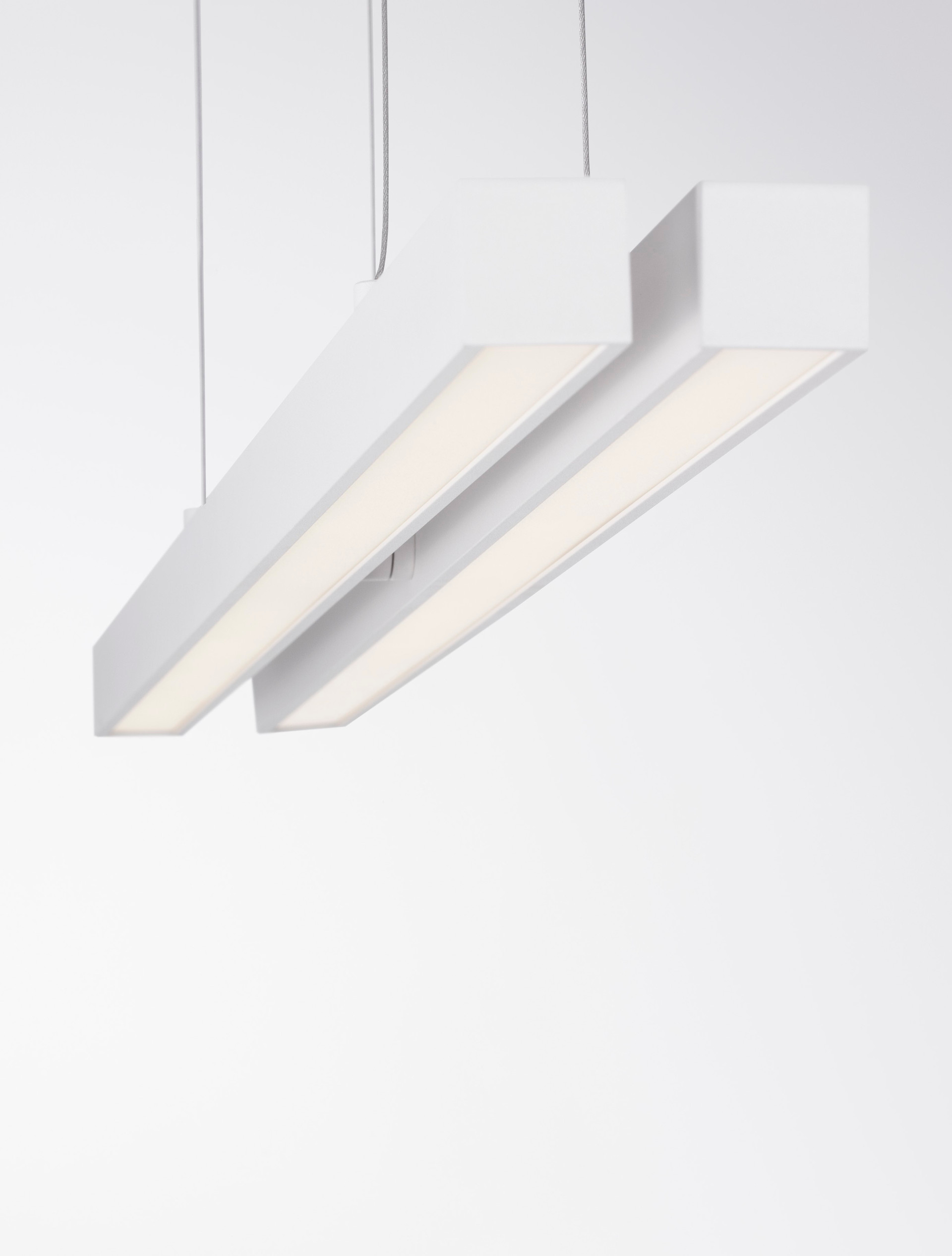 X-LINE | L 100 W 8 H 120 cm | 40 W | 3000 K | 1428 lm | IP20 | White | Aluminum/Acrylic