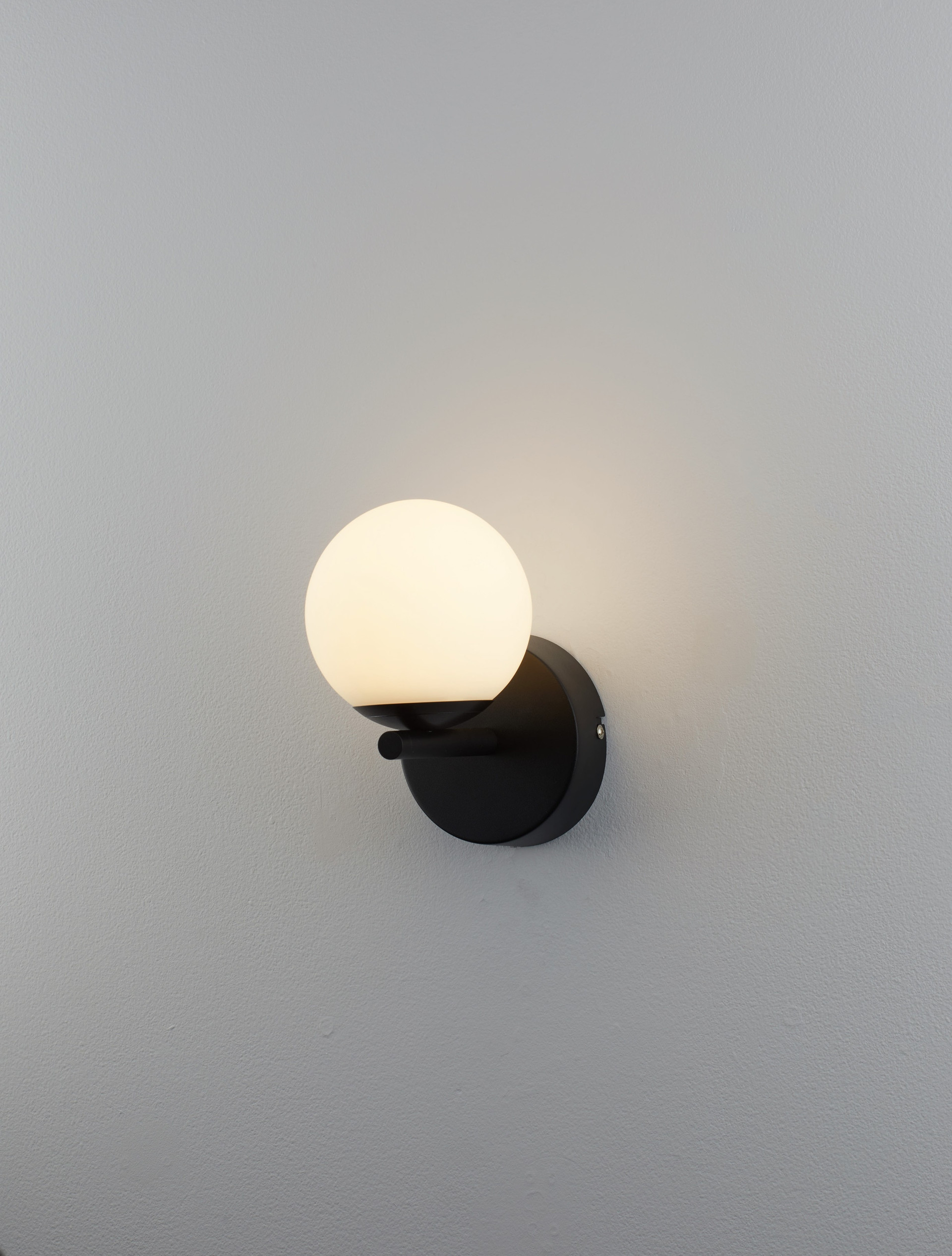 NUVOLE | L 13 W 17.5 H 20 cm | 8 W | 3000 K | 400 lm | IP20 | Schwarz/Weiß | Glas/Aluminium