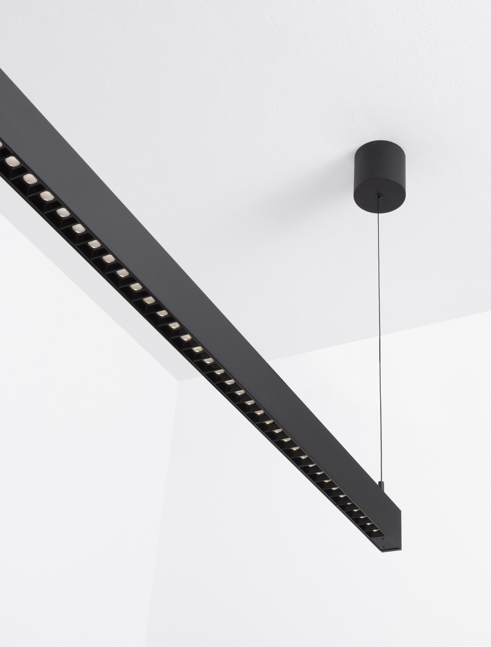 Linear Lighting Profiles B40-25W-Motion Sensor thumbnail