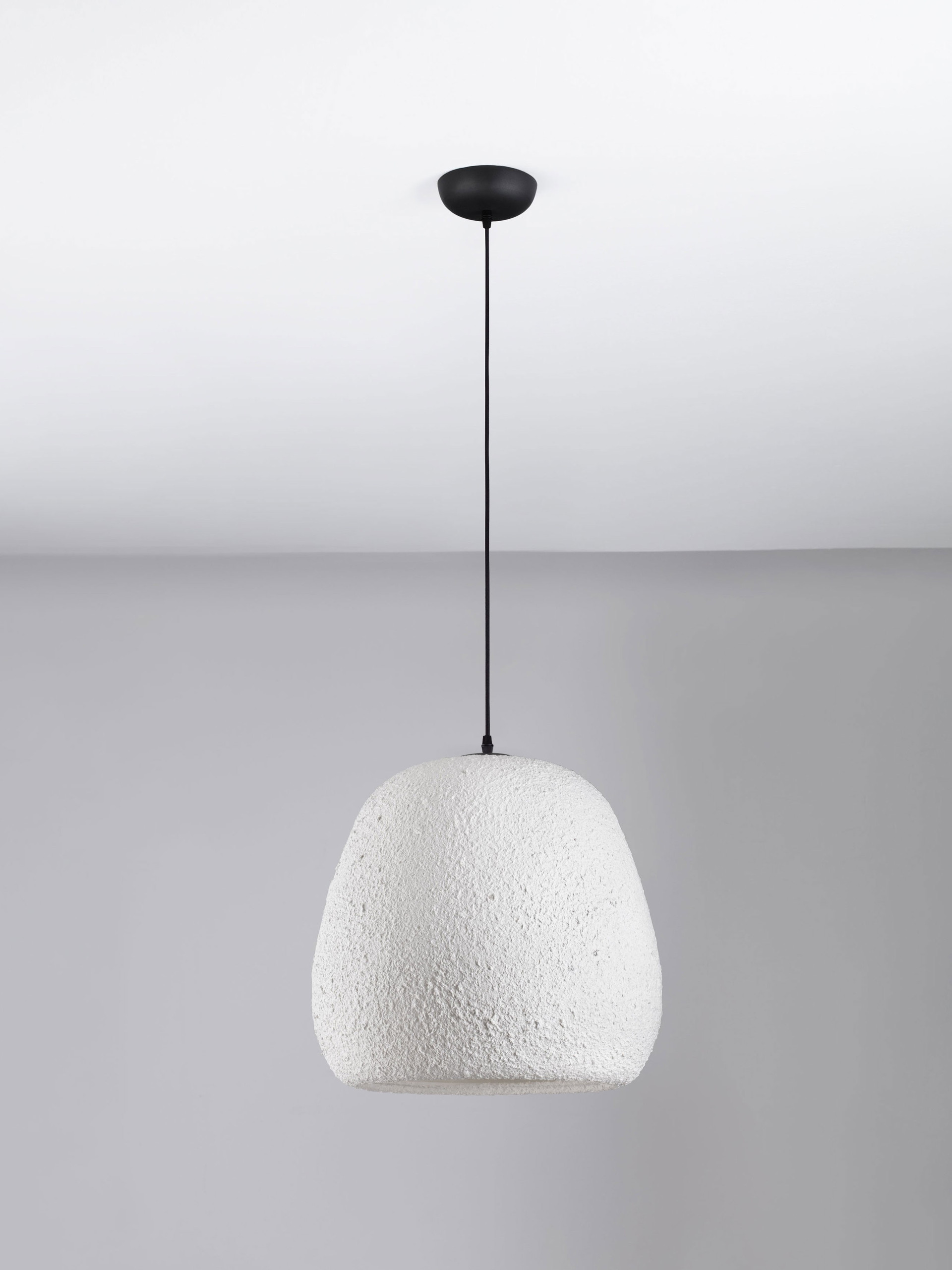 PASHIO | H 300 D 45 cm | 12 W | IP20 | Black/White | Resin/Fabric/Paper