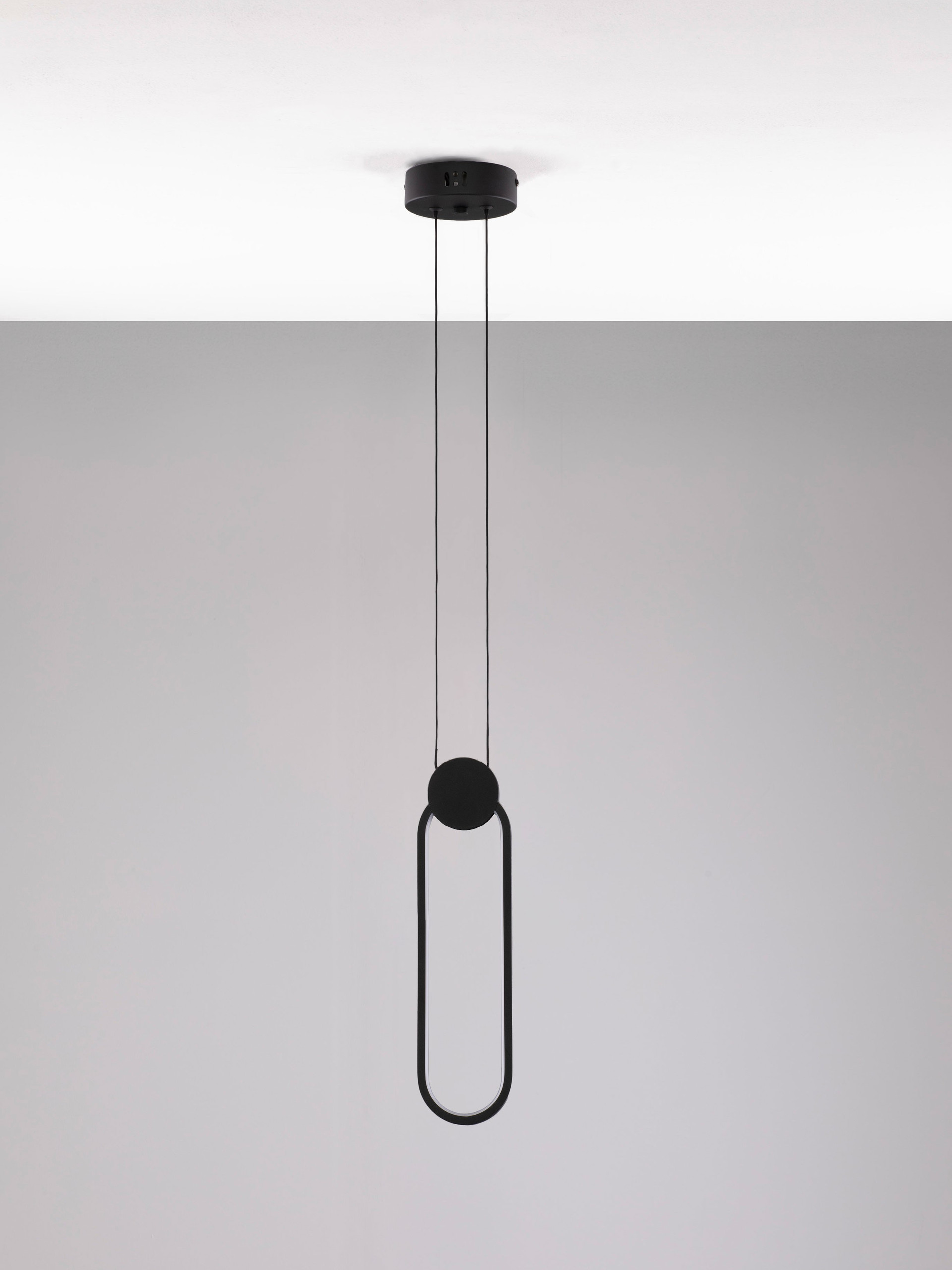WIRO | L 10 W 12 H 150 cm | 11 W | 3000 K | 770 lm | IP20 | Black | Aluminum/Acrylic