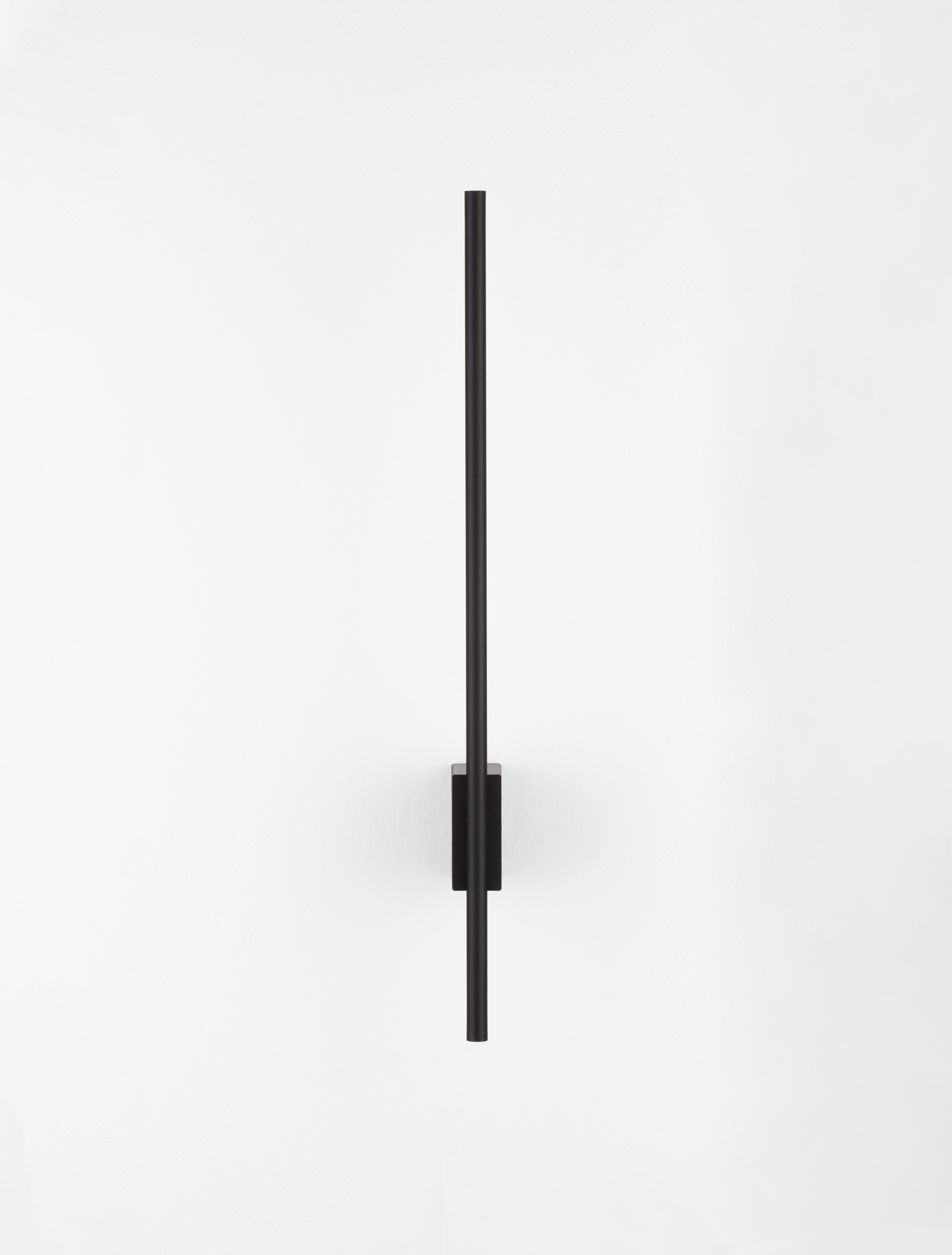 TIEN | L 1.5 W 7 H 60 cm | 10 W | 3000 K | 342 lm | IP20 | Black | Aluminum
