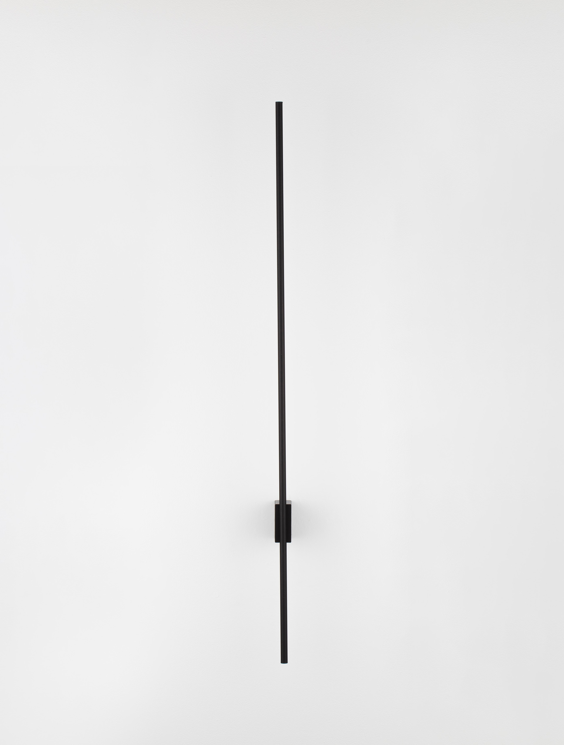 TIEN | L 1.5 W 8.3 H 120 cm | 20 W | 3000 K | 677 lm | IP20 | Black | Aluminum