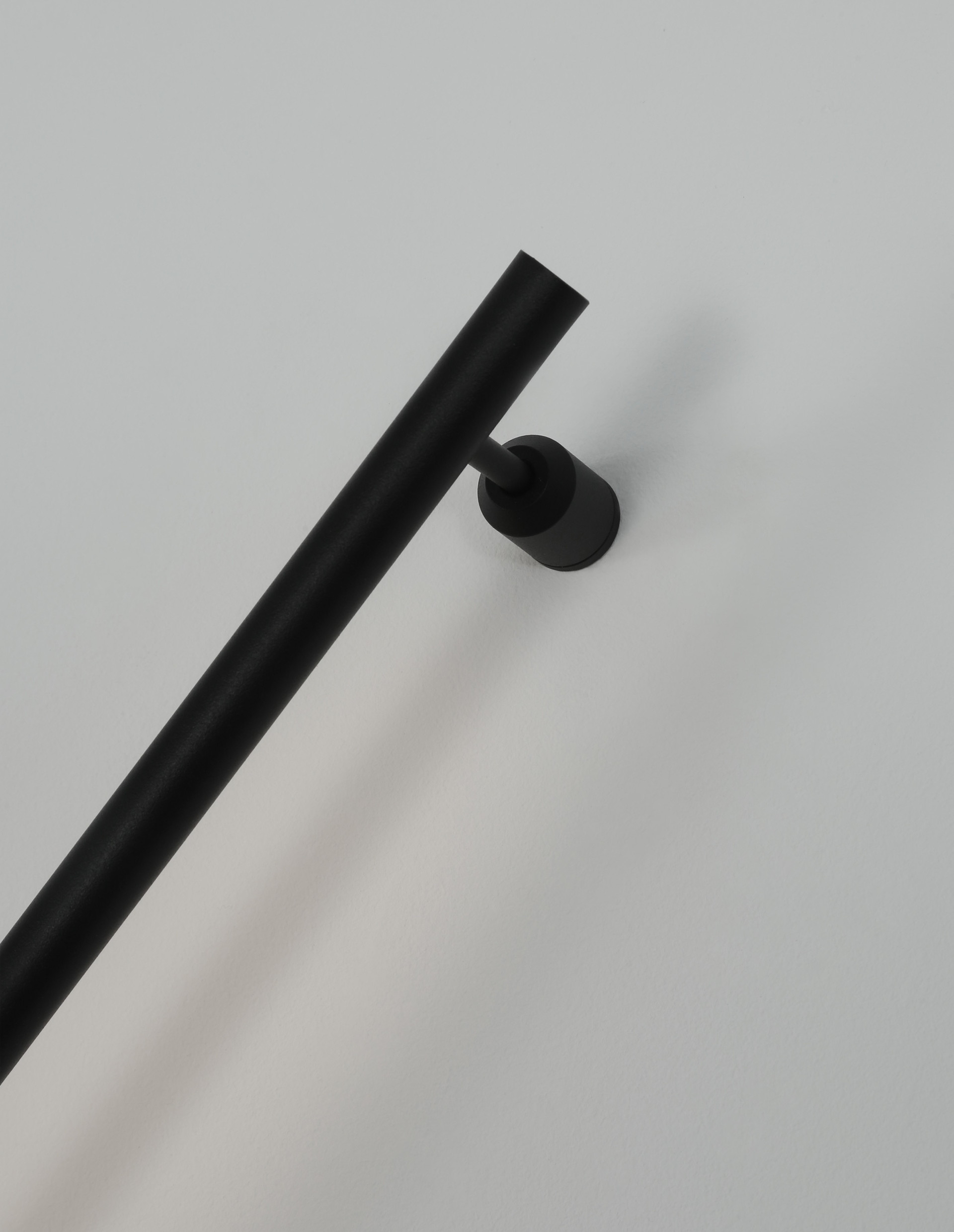 GROPIUS | L 120 W 7 H 3.5 cm | 20 W | 3000 K | 672 lm | IP20 | Black | Aluminum