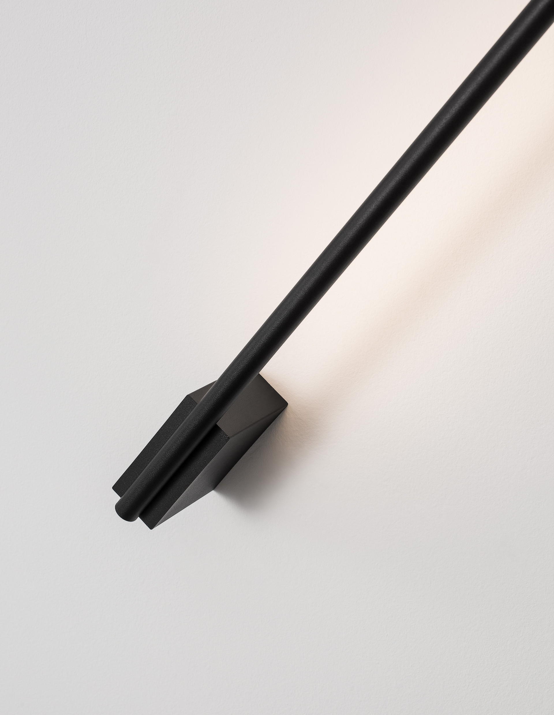 GROPIUS | L 60 W 9 H 3.5 cm | 10 W | 3000 K | 366 lm | IP20 | Black | Aluminum