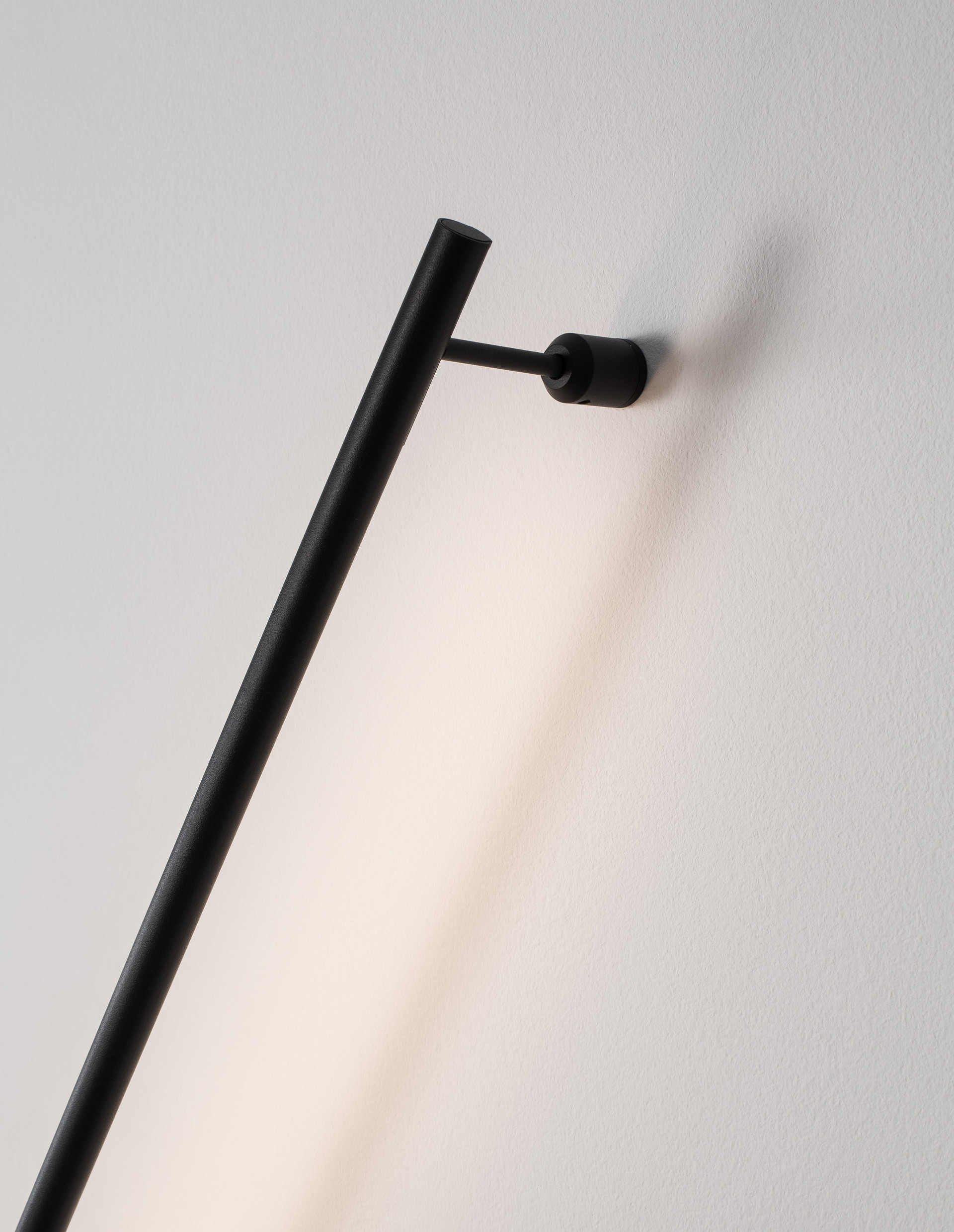 GROPIUS | L 60 W 9 H 3.5 cm | 10 W | 3000 K | 366 lm | IP20 | Black | Aluminum