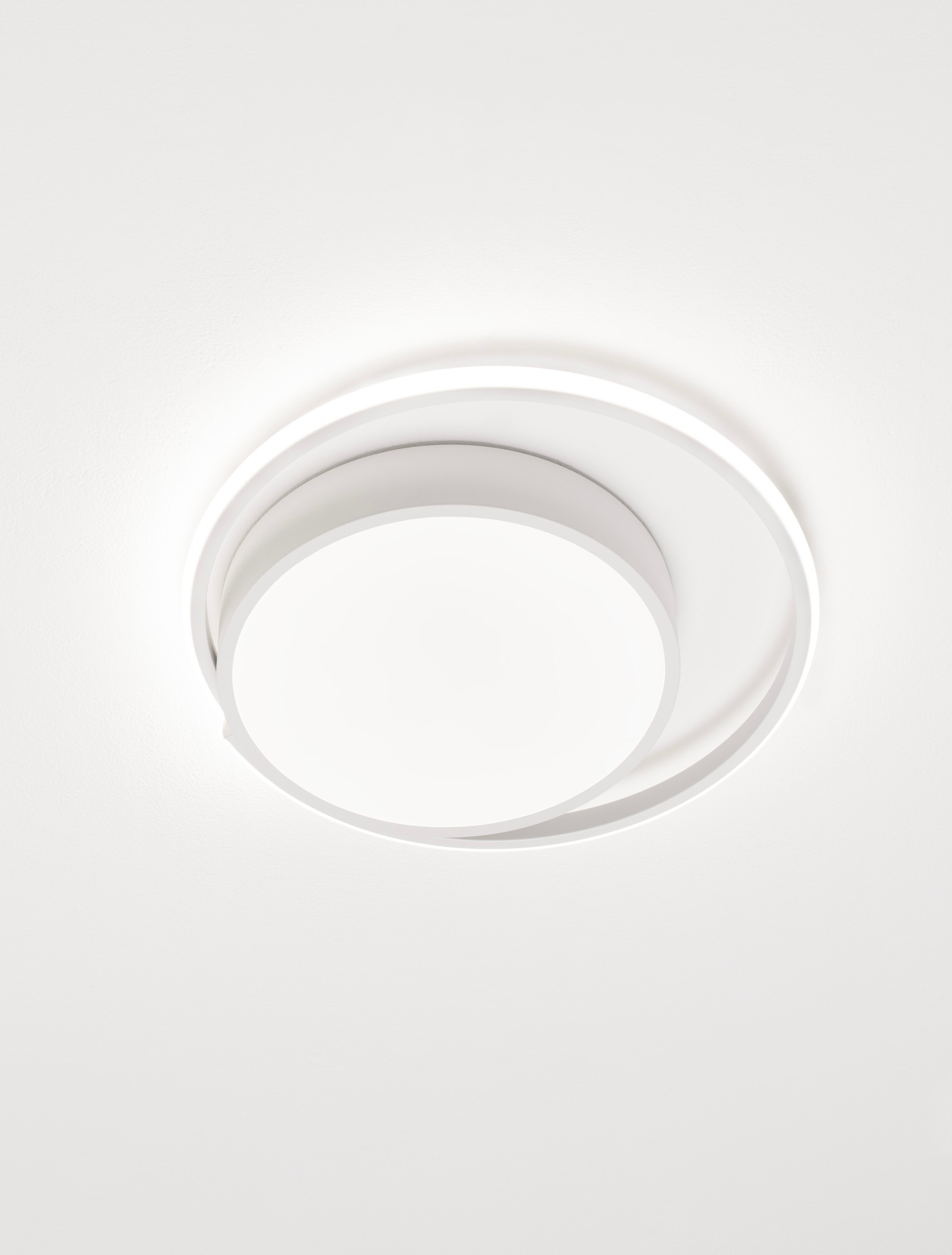 ODREY | H 5 D 40 cm | 22 W | 3000 K | 1540 lm | IP20 | White | Aluminum/Acrylic