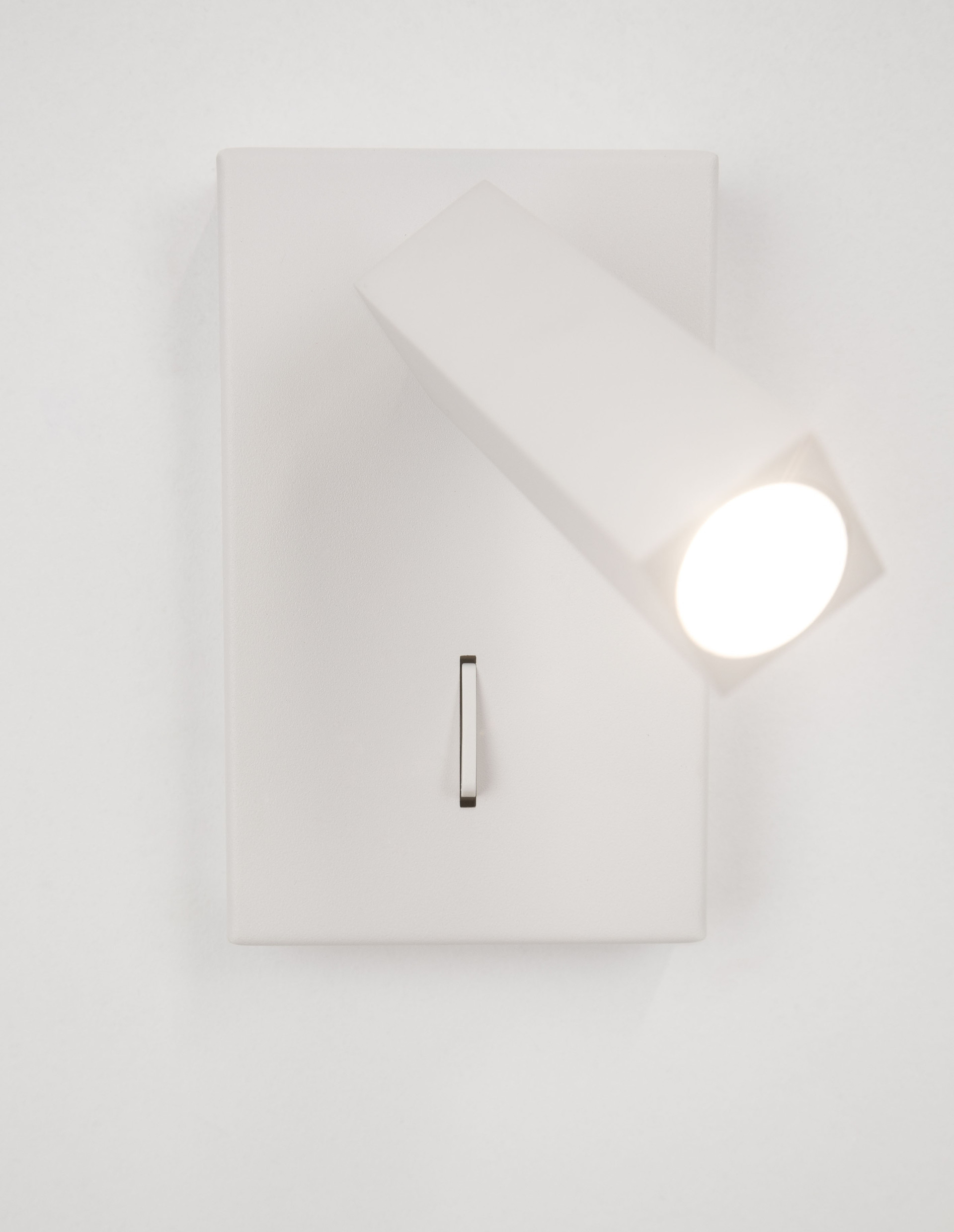 DONA | L 9 H 14.5 cm | 3 W | 3000 K | 180 lm | IP20 | White | Aluminum