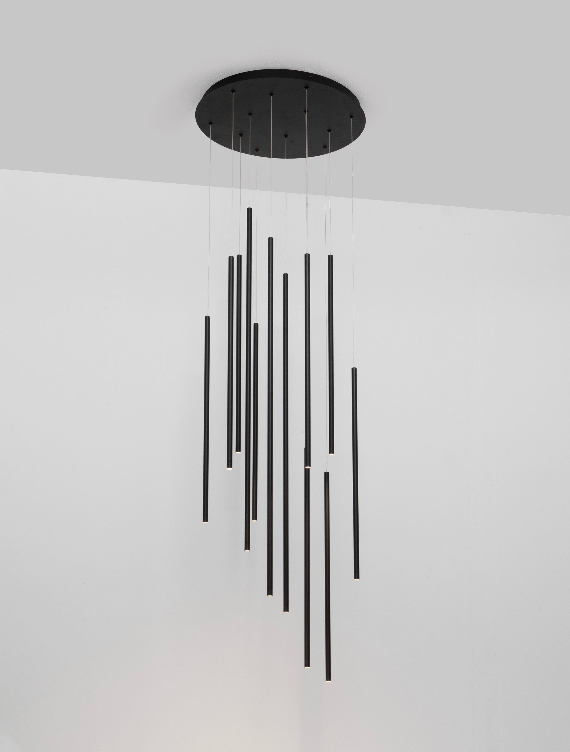 ELETTRA | H 165 D 50 cm | 60 W | 3000 K | 2344 lm | IP20 | Black | Aluminum