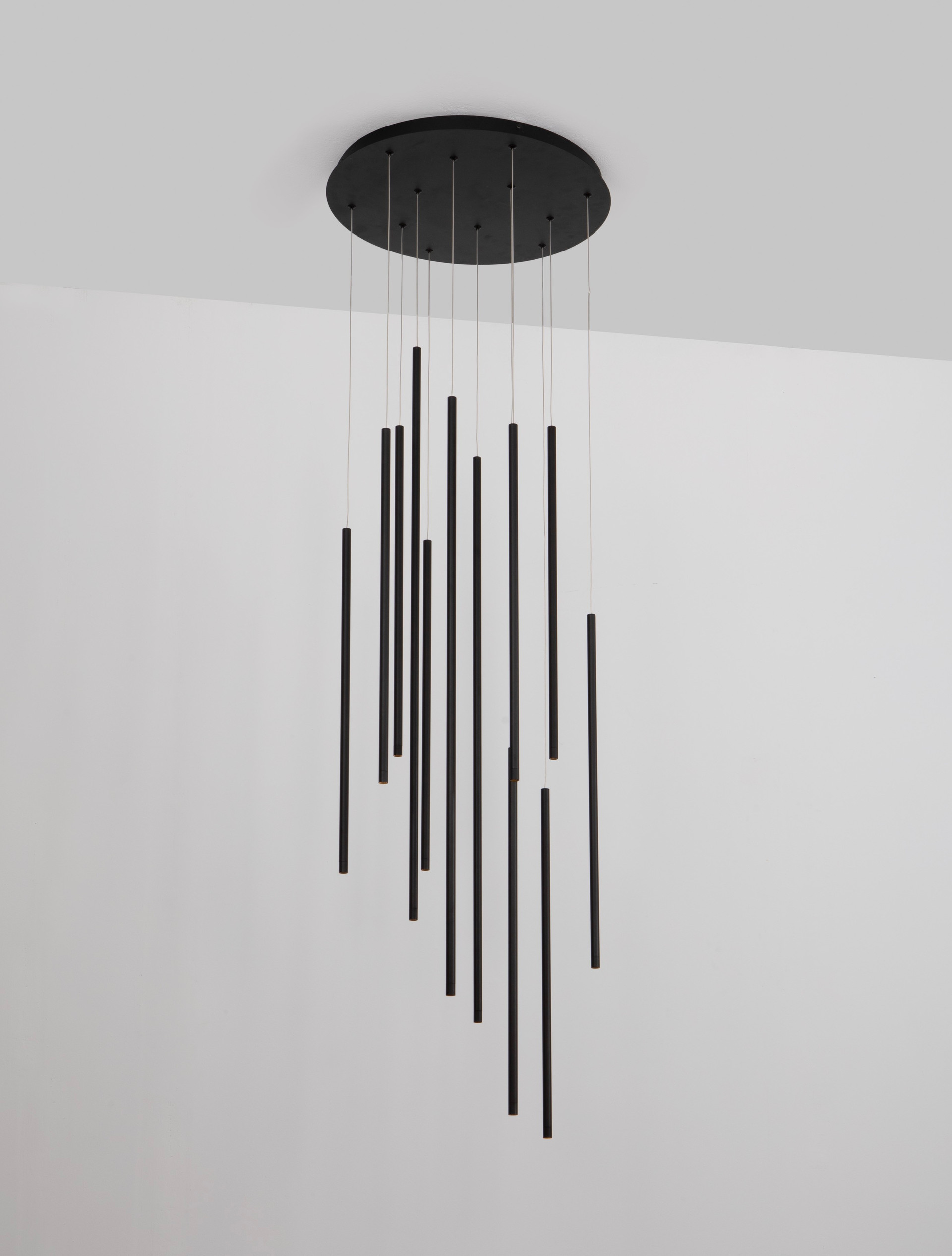 ELETTRA | H 165 D 50 cm | 60 W | 3000 K | 2344 lm | IP20 | Black | Aluminum