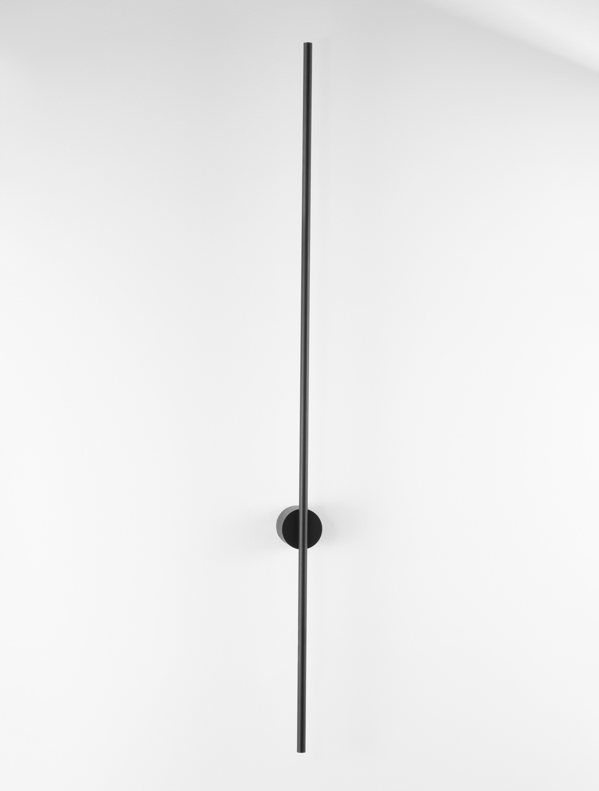 ADEN | L 7 W 6.5 H 120 cm | 20 W | 3000 K | 1400 lm | IP20 | Black | Aluminum
