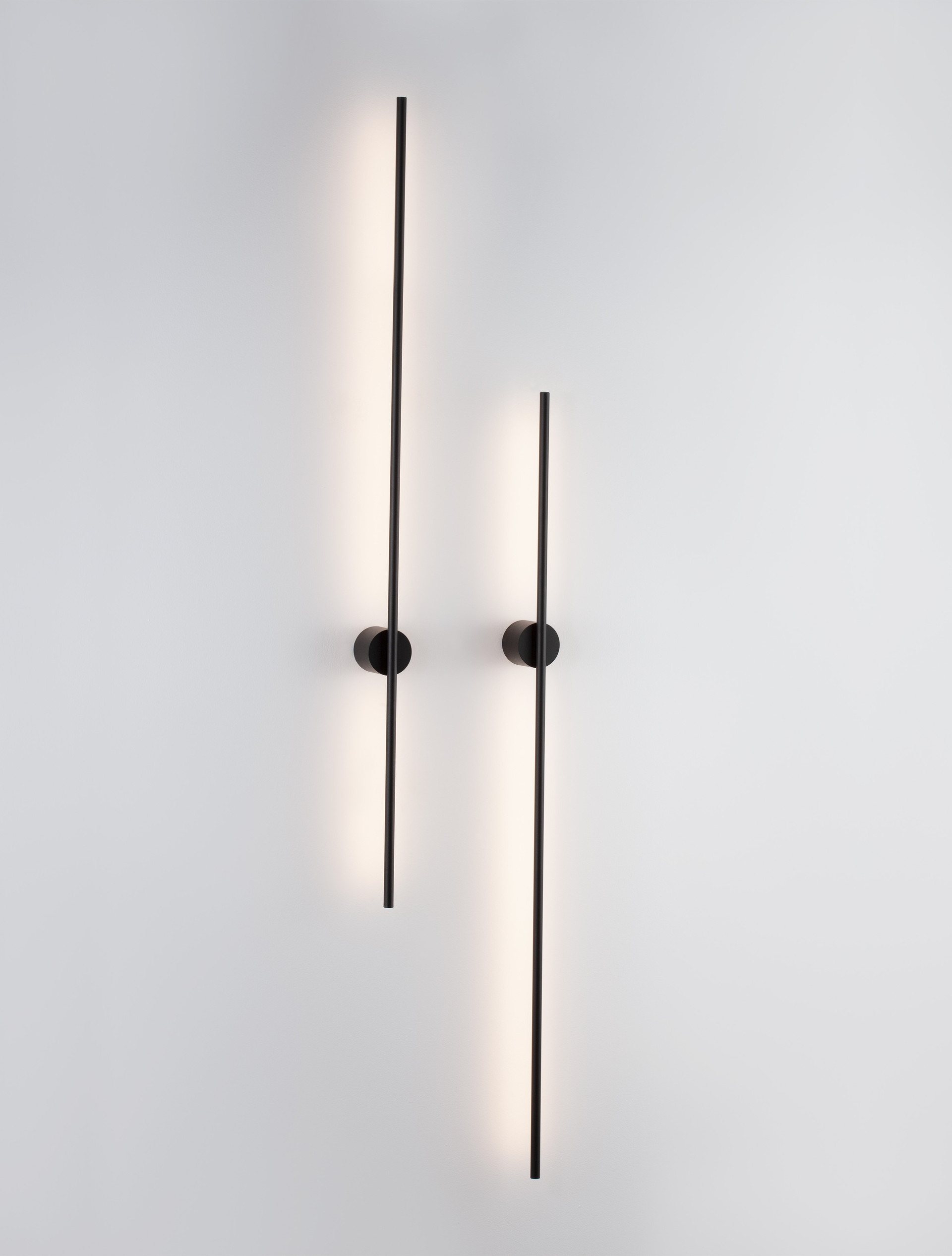 ADEN | L 7 W 6.5 H 120 cm | 20 W | 3000 K | 1400 lm | IP20 | Black | Aluminum