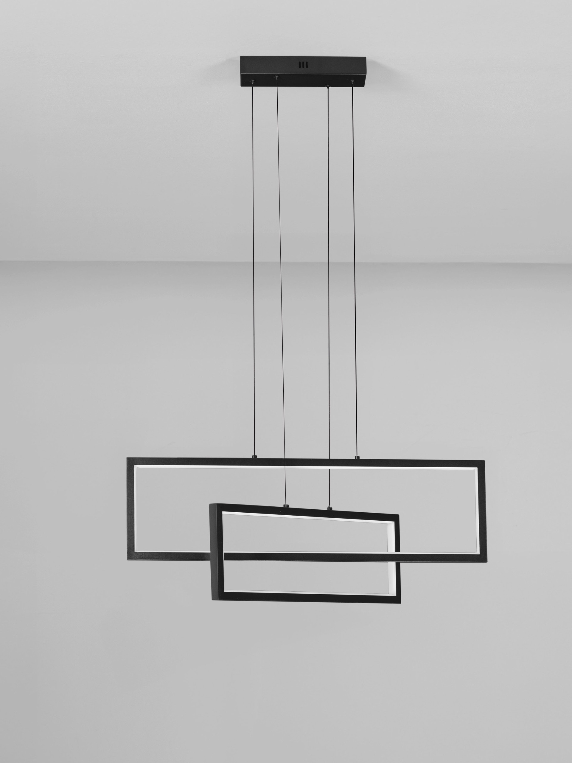 ALIS | L 70 W 9.5 H 150 cm | 47 W | 3200 K | 1180 lm | IP20 | Black | Steel/Aluminum/Acrylic