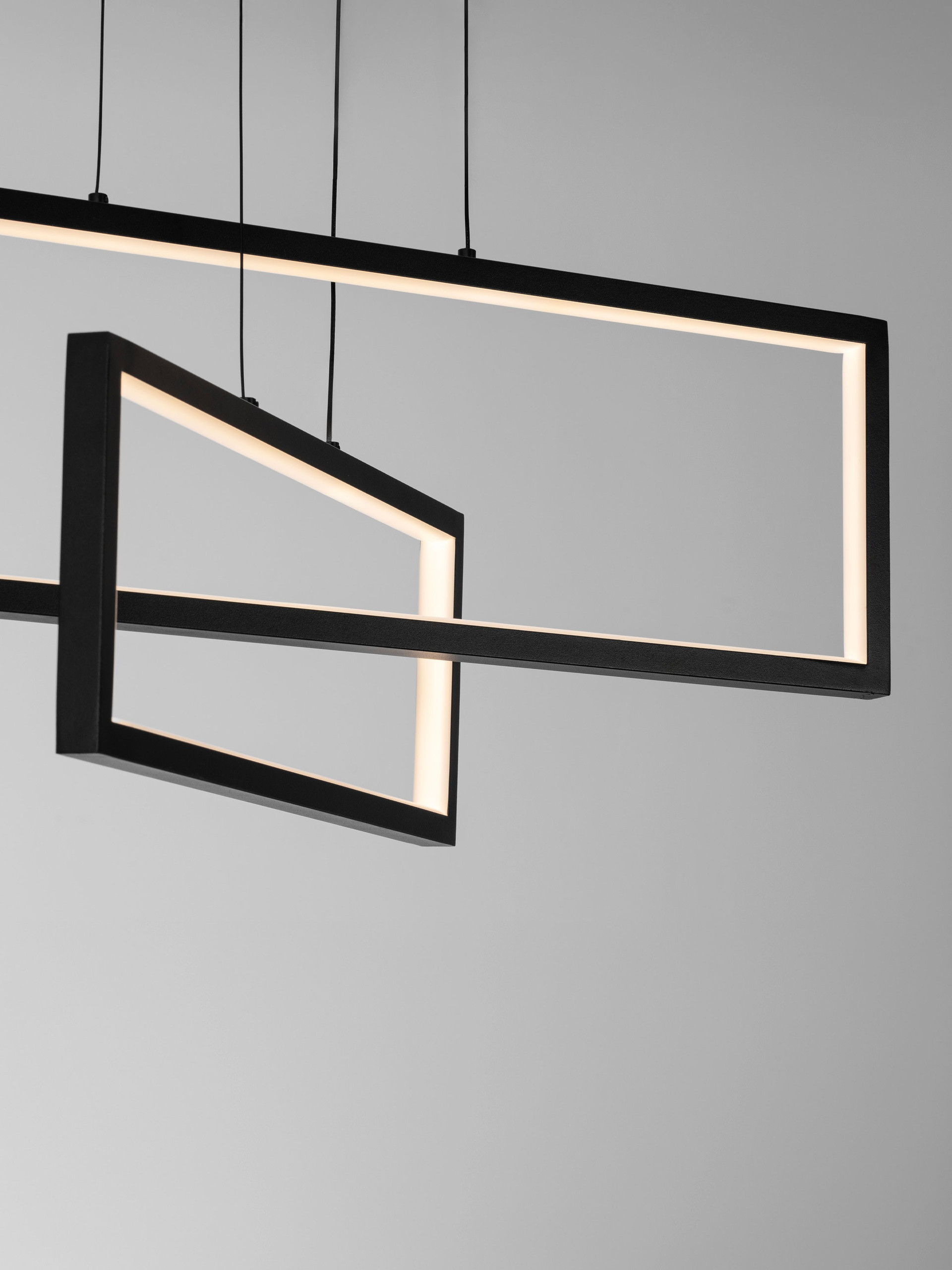 ALIS | L 70 W 9.5 H 150 cm | 47 W | 3200 K | 1180 lm | IP20 | Black | Steel/Aluminum/Acrylic