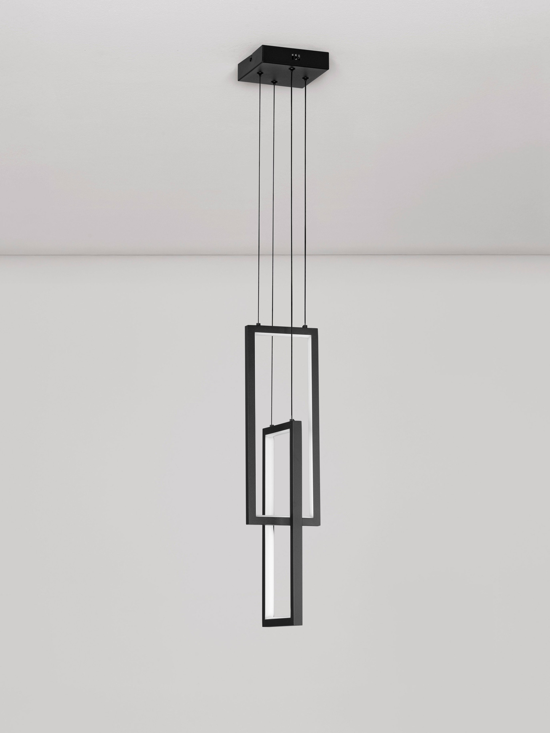ALIS | L 15 W 14.5 H 150 cm | 37 W | 3200 K | 925 lm | IP20 | Schwarz | Stahl/Aluminium/Acryl