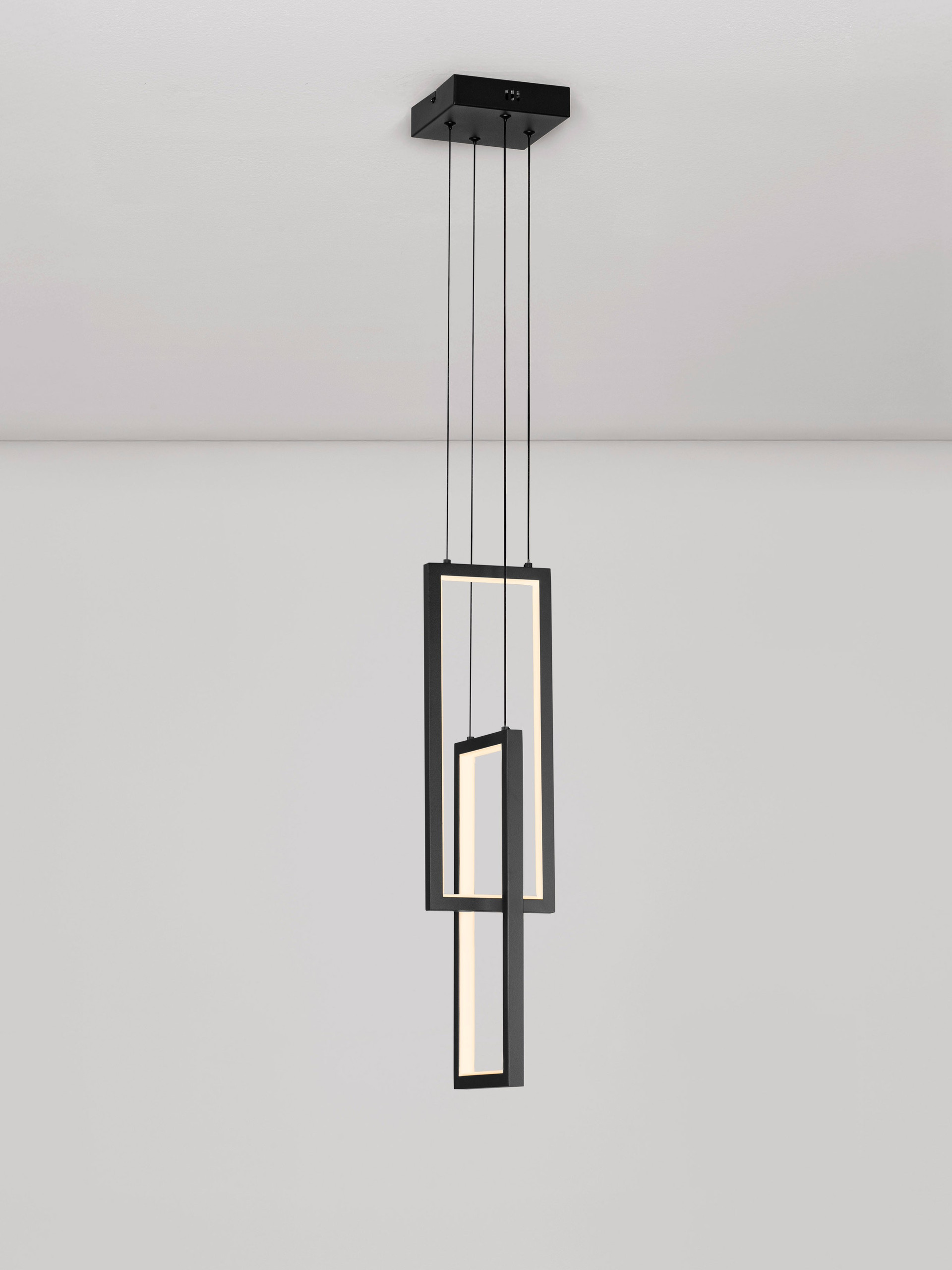 ALIS | L 15 W 14.5 H 150 cm | 37 W | 3200 K | 925 lm | IP20 | Schwarz | Stahl/Aluminium/Acryl