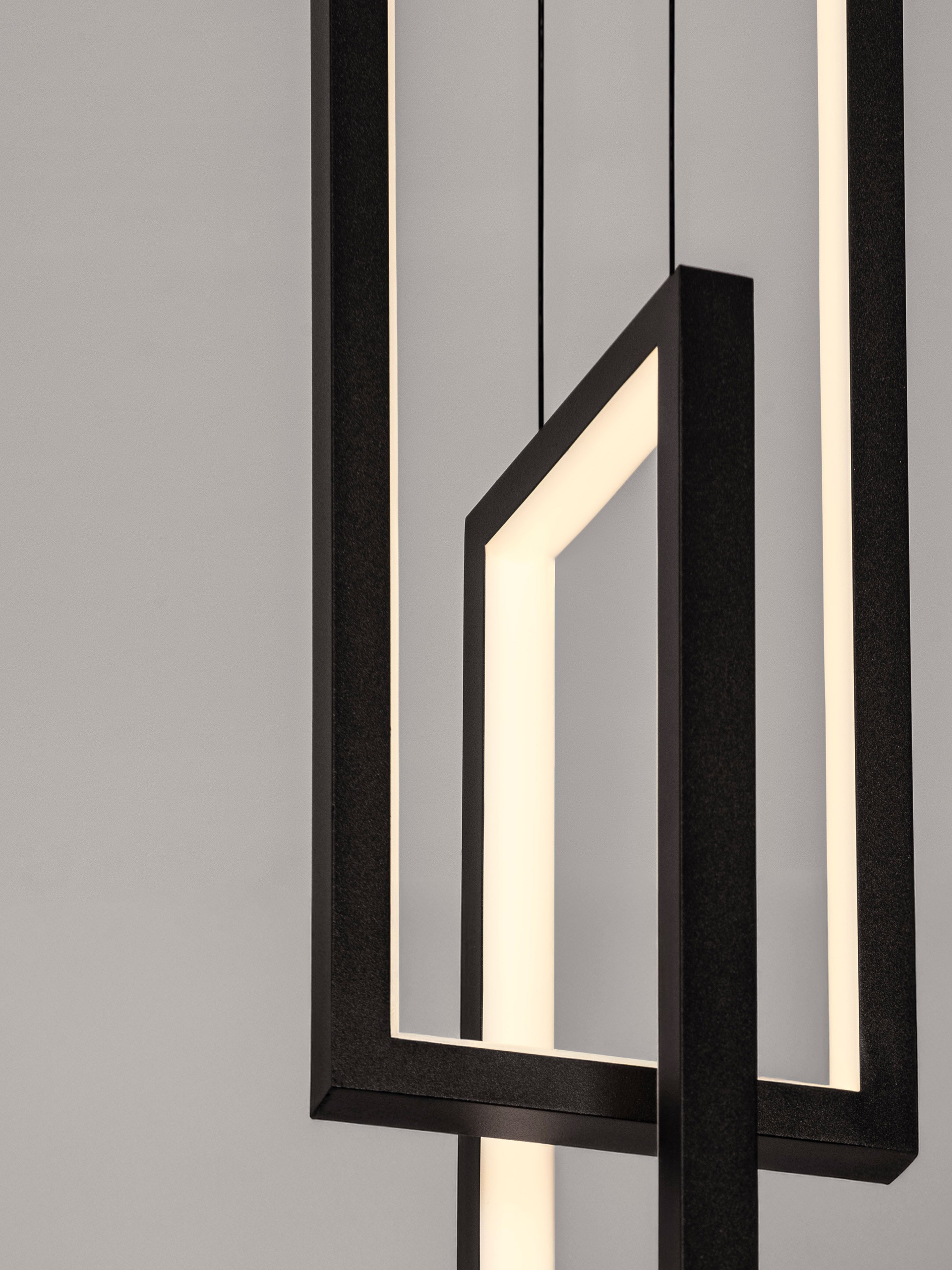 ALIS | L 15 W 14.5 H 150 cm | 37 W | 3200 K | 925 lm | IP20 | Schwarz | Stahl/Aluminium/Acryl