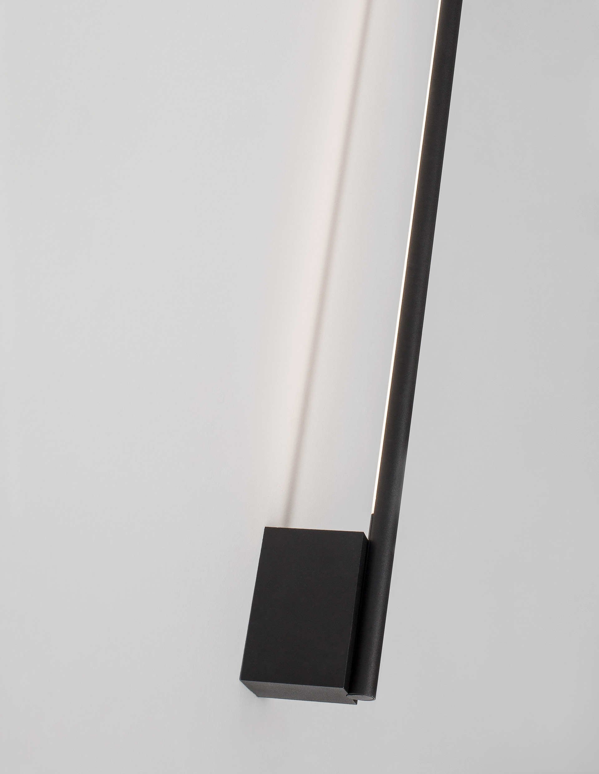 GROPIUS | L 90 W 7 H 3.5 cm | 15 W | 3000 K | 507 lm | IP20 | Black | Aluminum