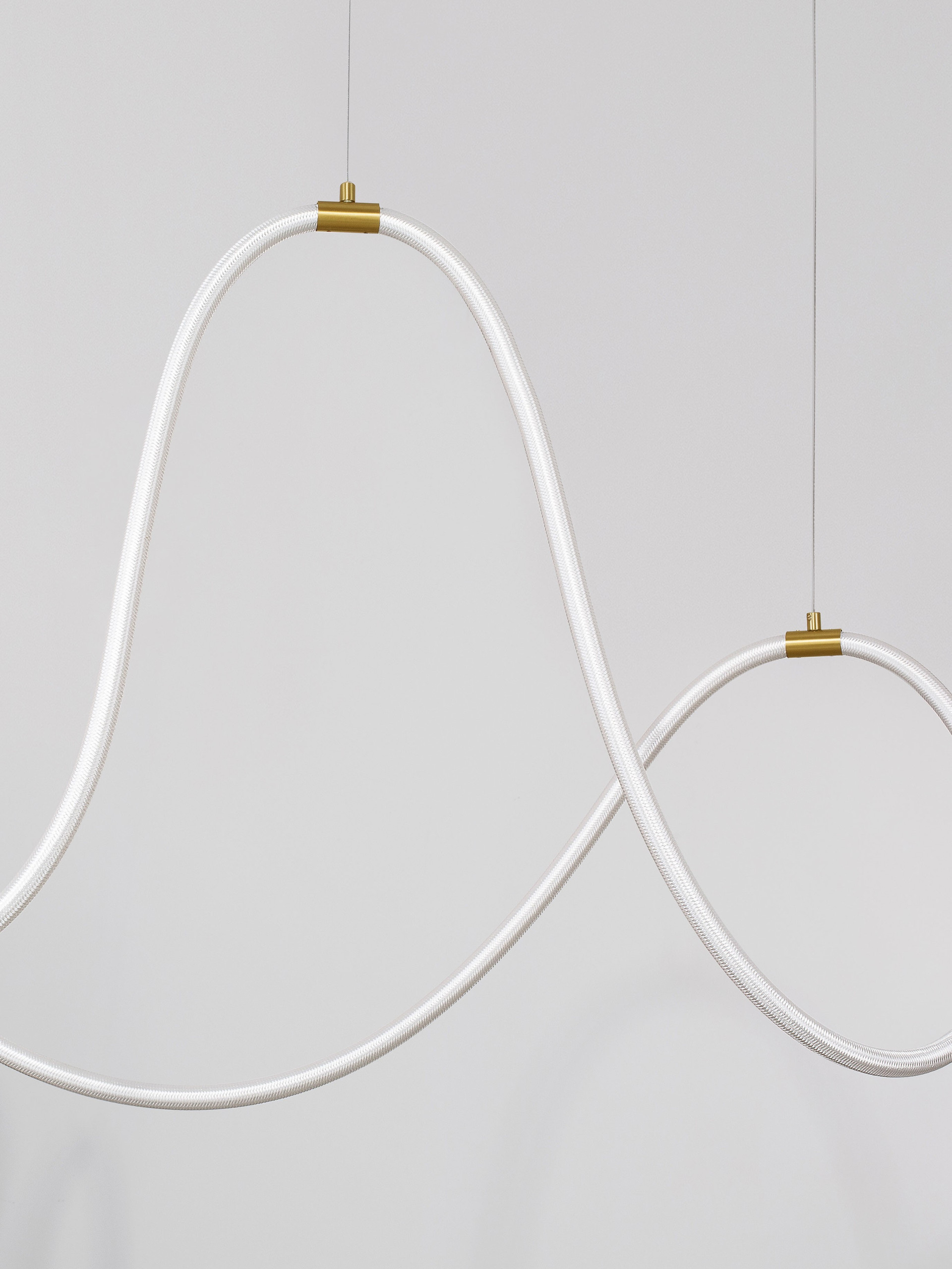 CERELIA | L 150 W 60 H 120 cm | 71 W | 3000 K | 4216 lm | IP20 | Gold | Metal/Silicone
