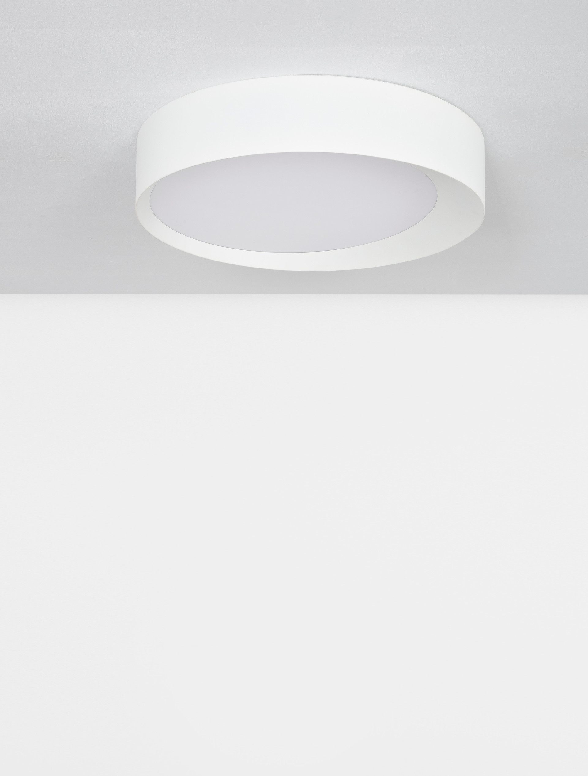 OBY | H 12 D 60 cm | 60 W | 3000 K | 3600 lm | IP20 | White | Aluminum/Acrylic