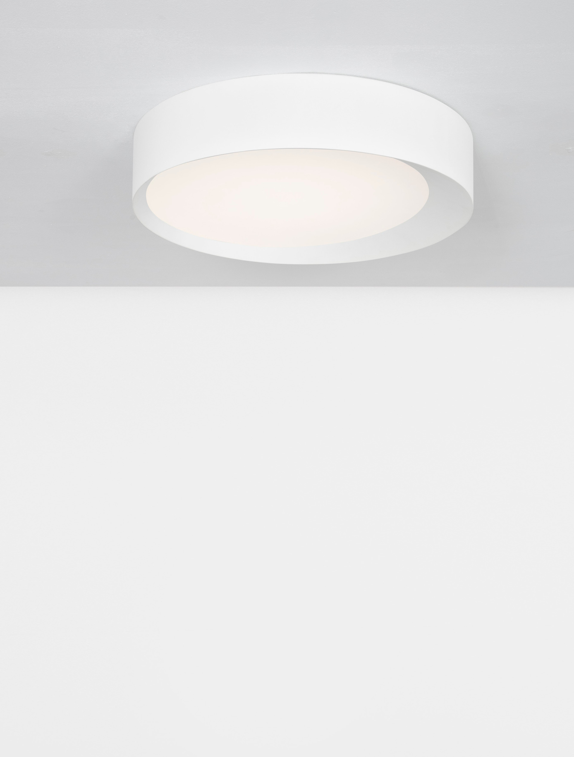 OBY | H 12 D 60 cm | 60 W | 3000 K | 3600 lm | IP20 | White | Aluminum/Acrylic