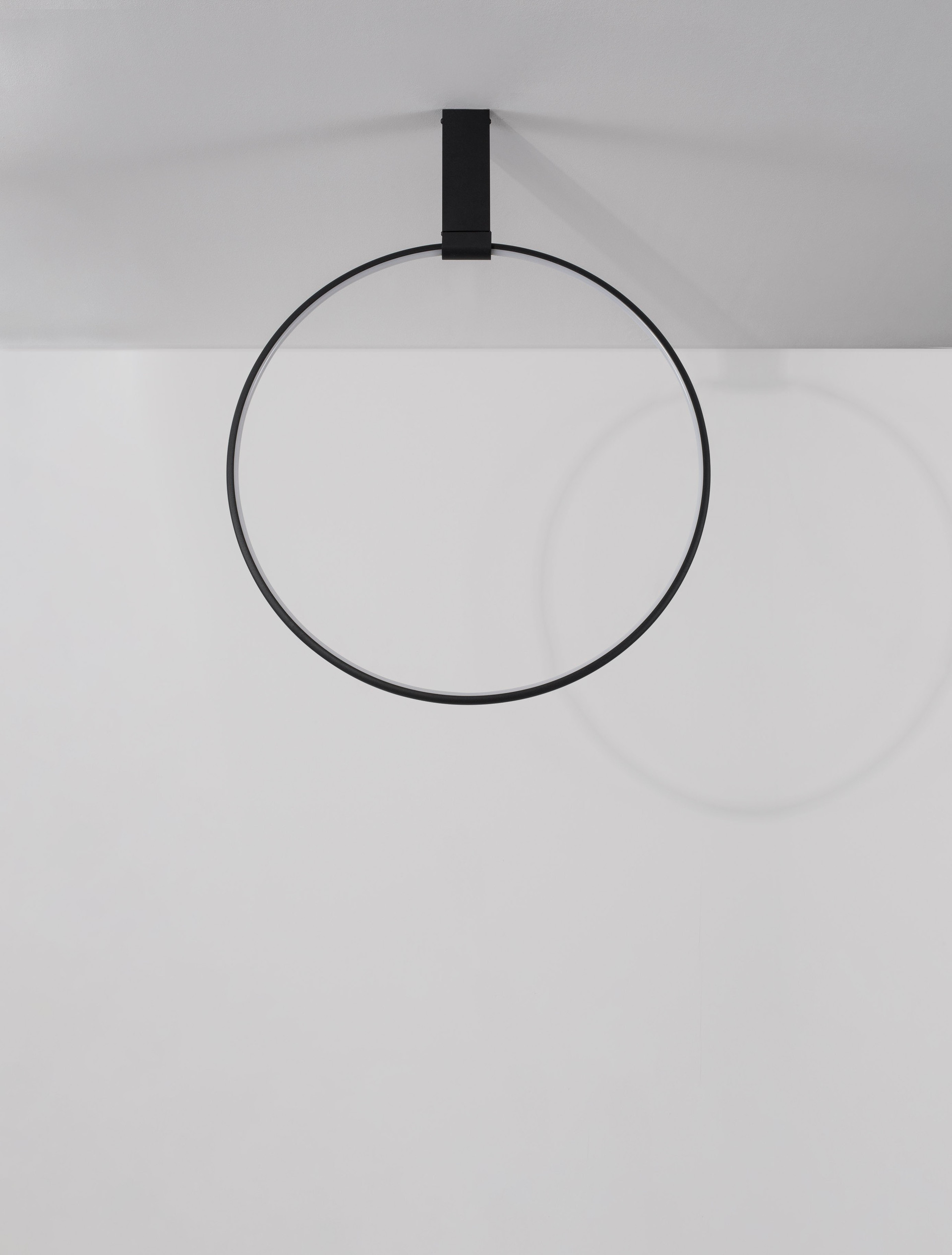 GARVE | H 80 D 60 cm | 35 W | 3000 K | 1559 lm | IP20 | Black | Aluminum/Acrylic