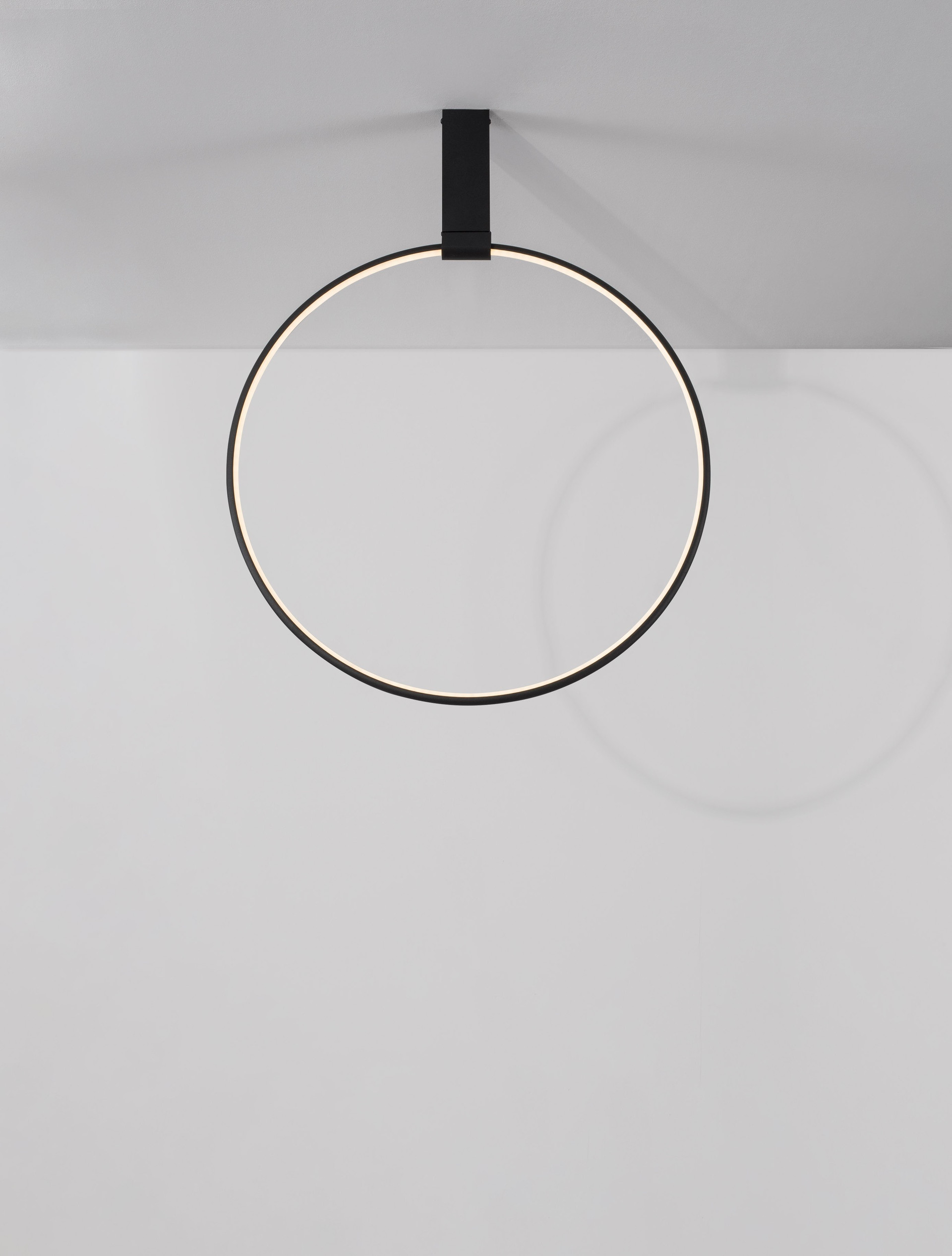 GARVE | H 80 D 60 cm | 35 W | 3000 K | 1559 lm | IP20 | Black | Aluminum/Acrylic