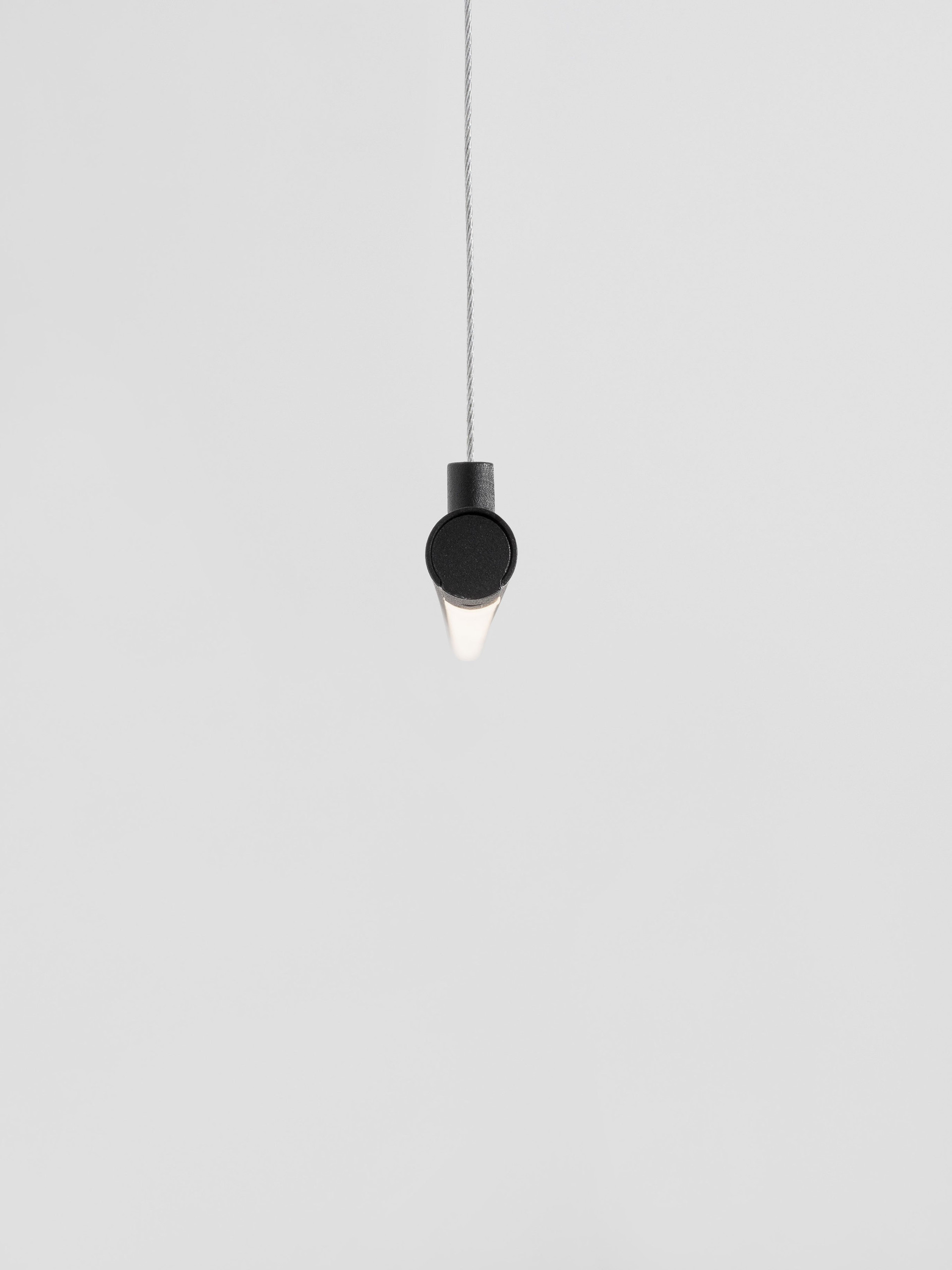ELETTRA | L 120 W 7 H 150 cm | 20 W | 3000 K | 677 lm | IP20 | Black | Aluminum