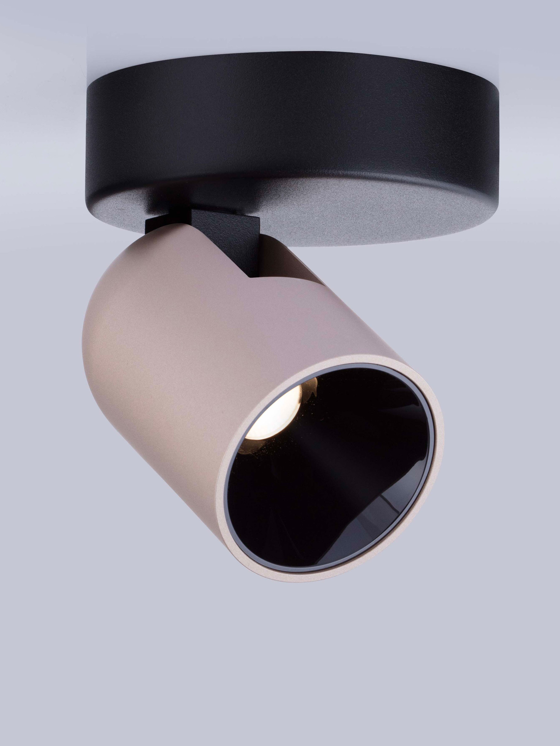 SIRMOS | H 12.6 D 10 cm | 8 W | 3000 K | 582 lm | IP20 | Black/Gold | Aluminum