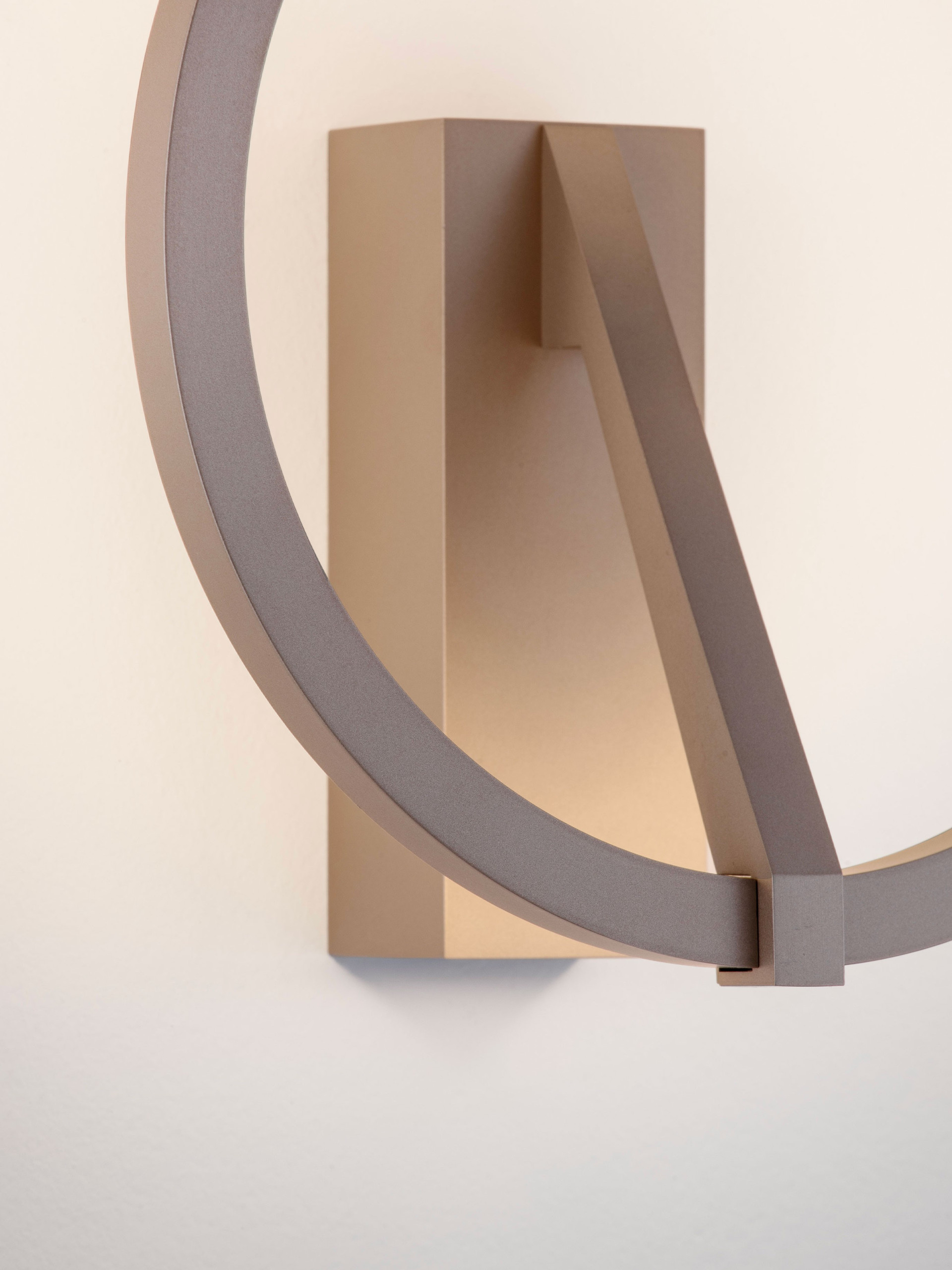 TILIA | H 10 D 22 cm | 10 W | 3000/2700/4000 K | 457 lm | IP20 | Gold | Aluminium