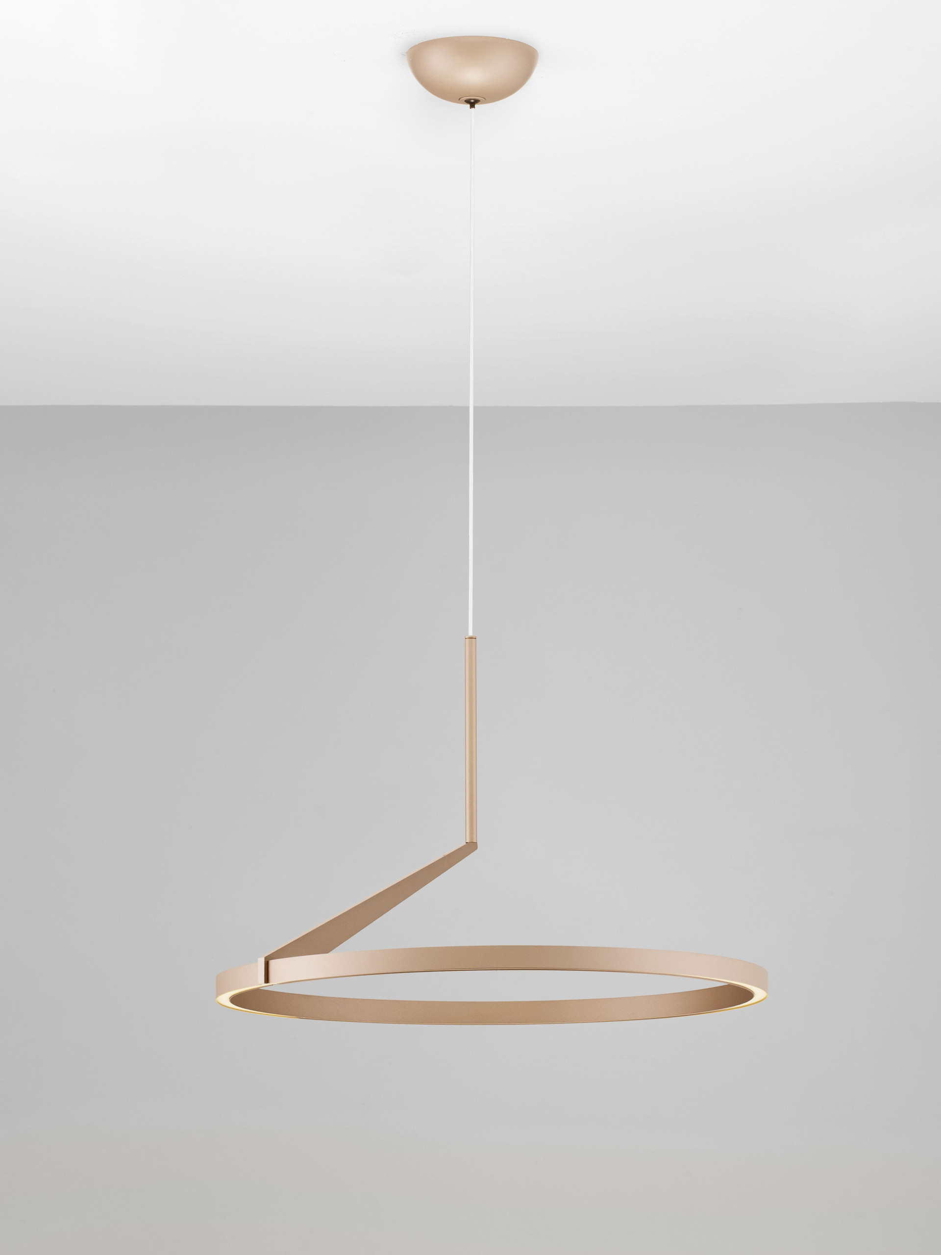 TILIA | H 250 D 60 cm | 31 W | 3000/2700/4000 K | 1829 lm | IP20 | Oro | Aluminio